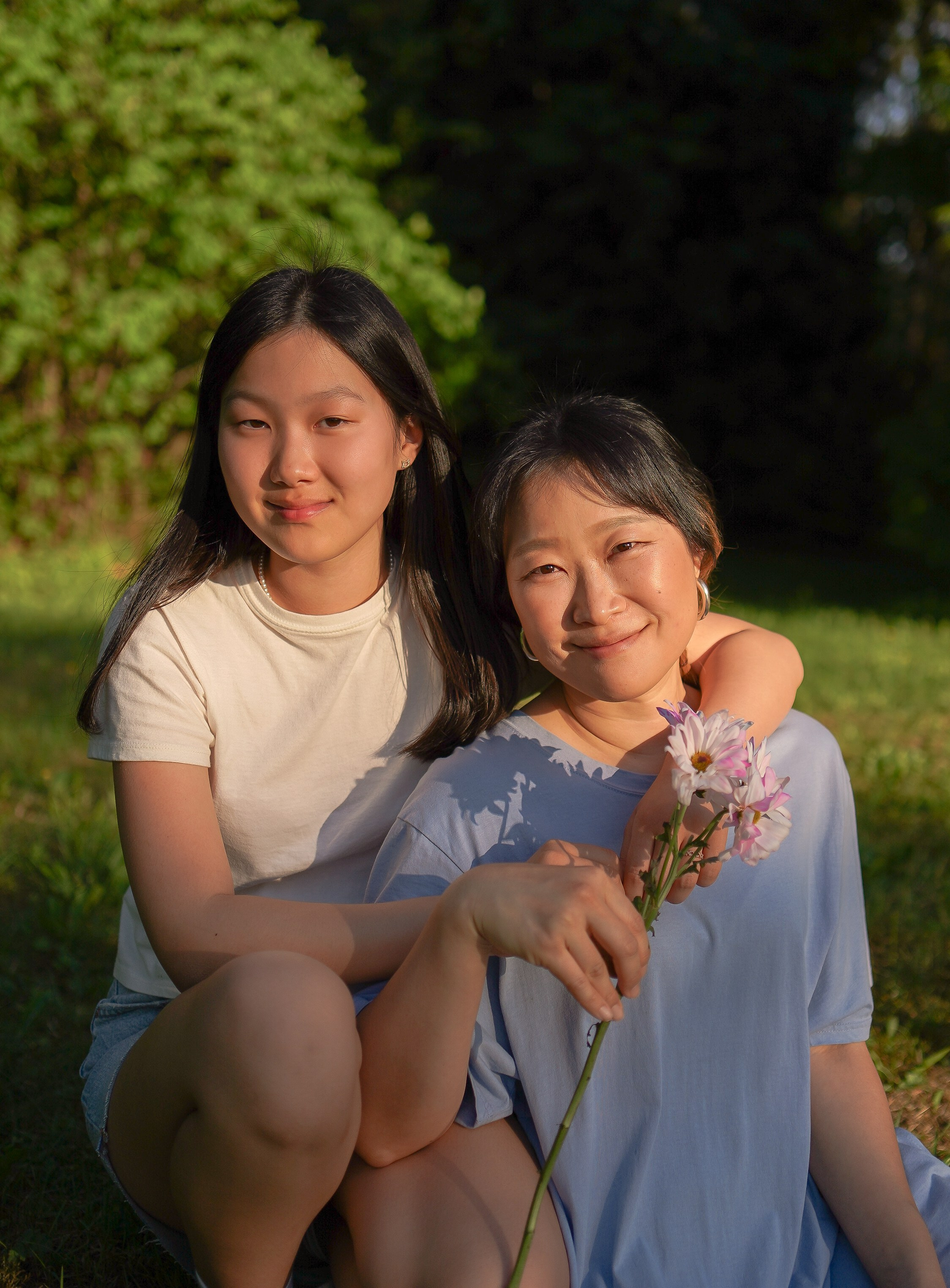 Young and her daugher