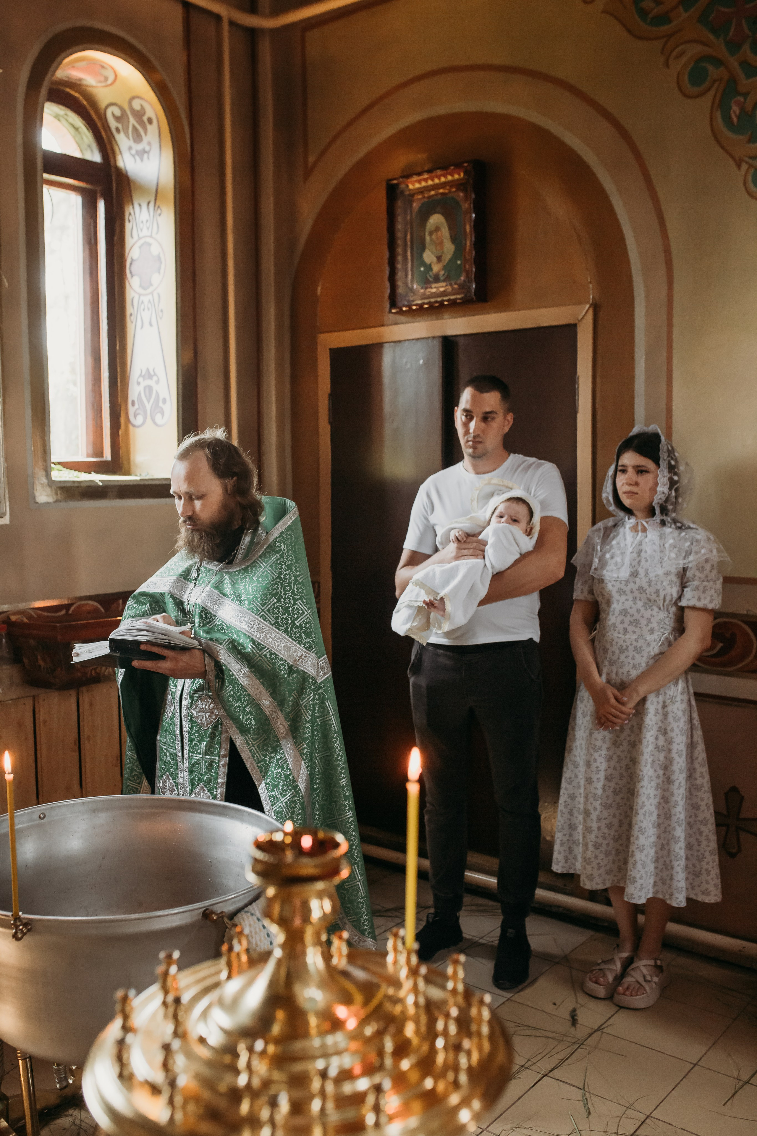 Церемония крещения. Екатерина Селихова — свадебный, семейный фотограф в г. Северодонецке