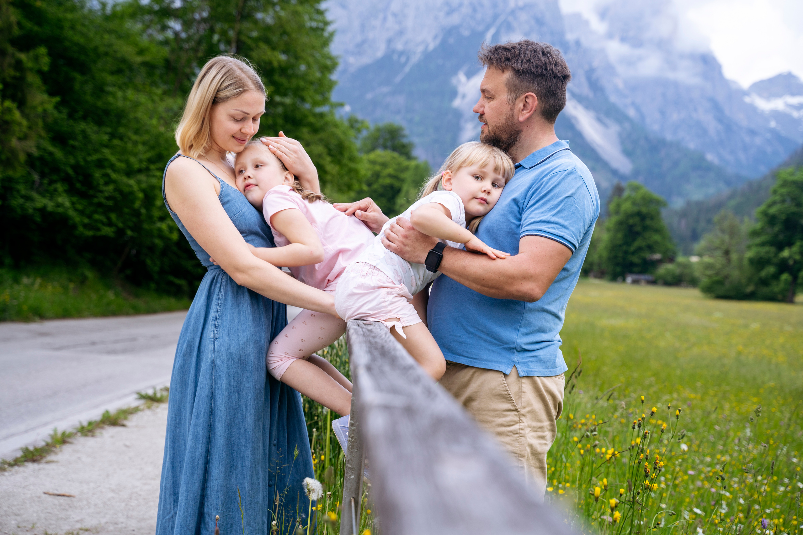 Margarita and Andrei with daughters. Nina Janeckova Fotografin und Videografin am Bodensee