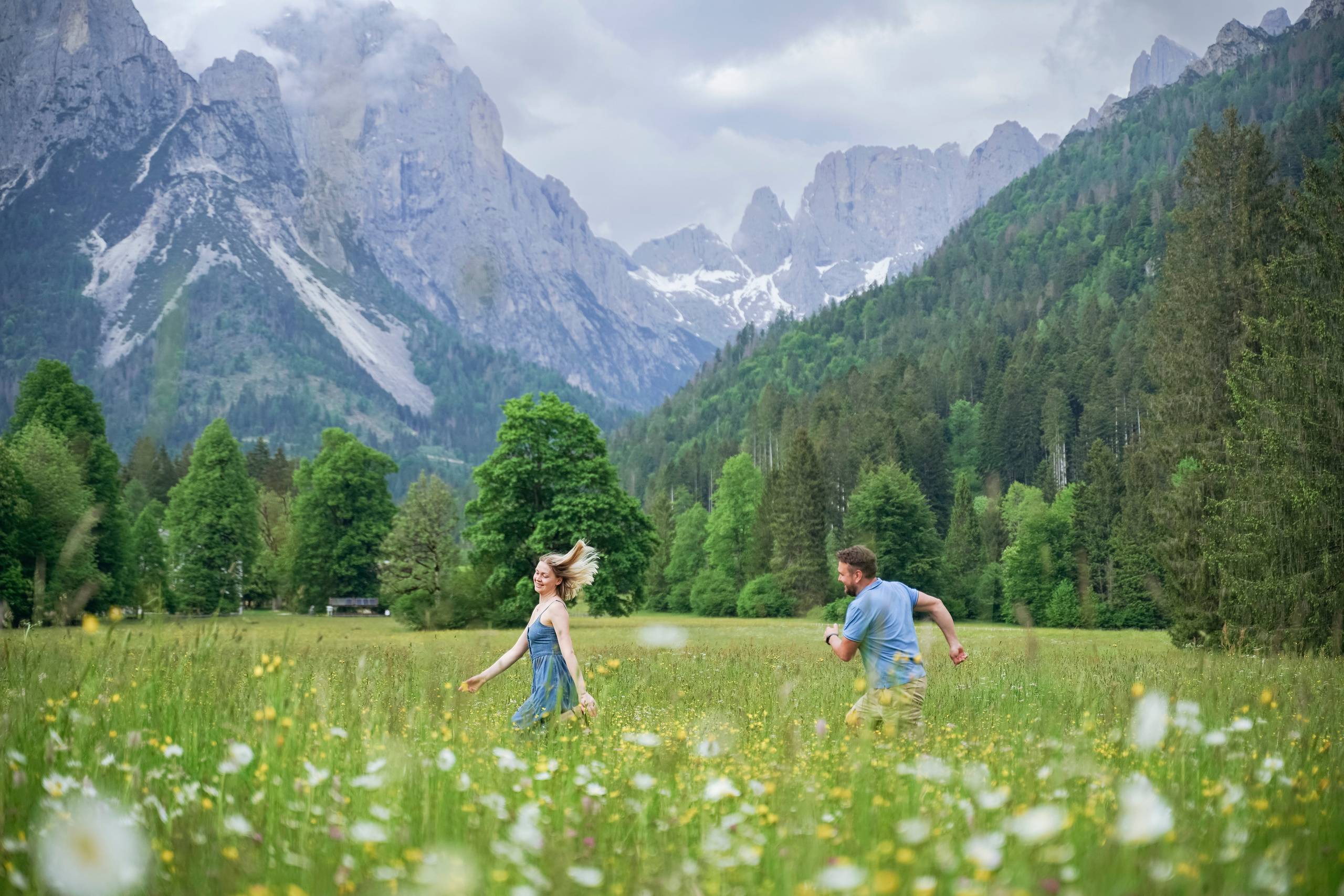 Margarita and Andrei with daughters. Nina Janeckova Fotografin und Videografin am Bodensee