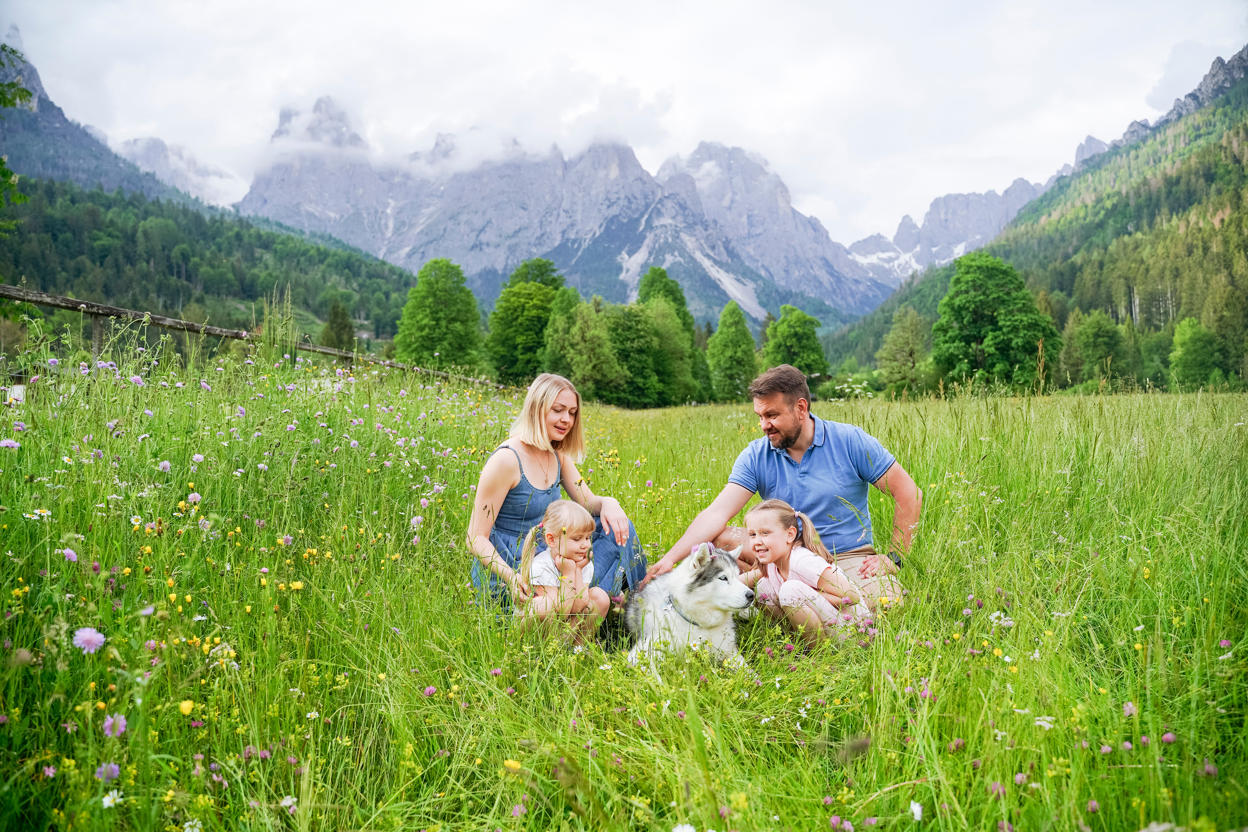 Margarita and Andrei with daughters. Nina Janeckova Fotografin und Videografin am Bodensee