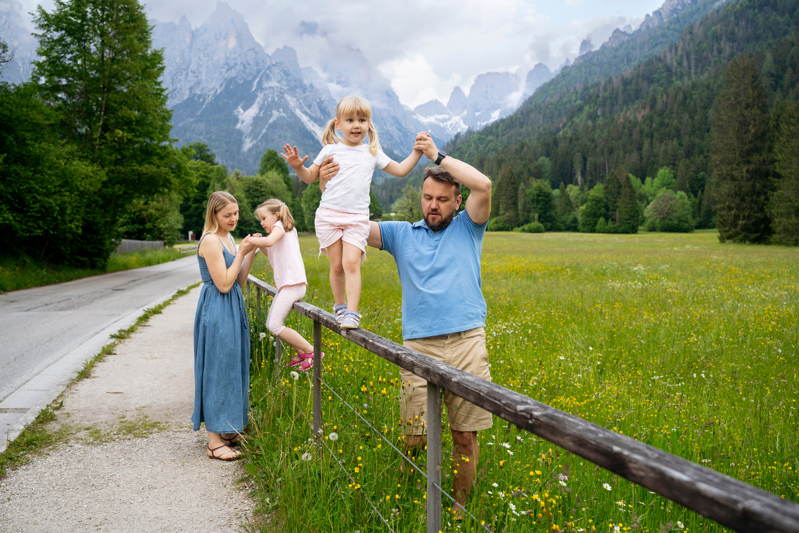 Margarita and Andrei with daughters. Nina Janeckova Fotografin und Videografin am Bodensee