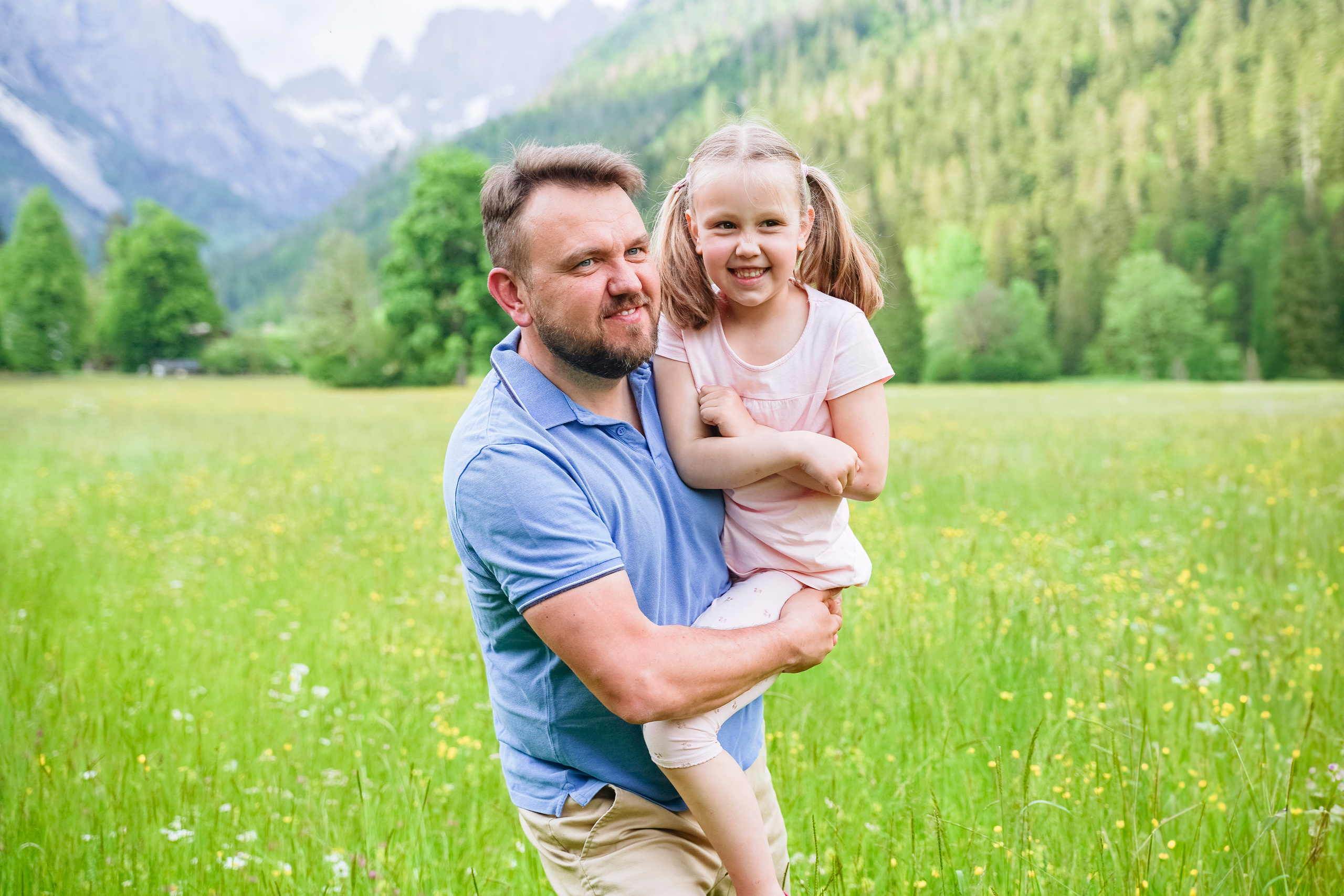 Margarita and Andrei with daughters. Nina Janeckova Fotografin und Videografin am Bodensee