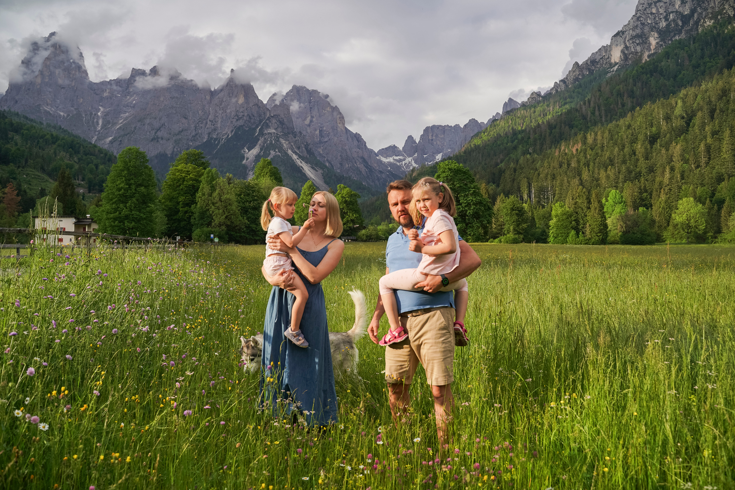 Margarita and Andrei with daughters. Nina Janeckova Fotografin und Videografin am Bodensee