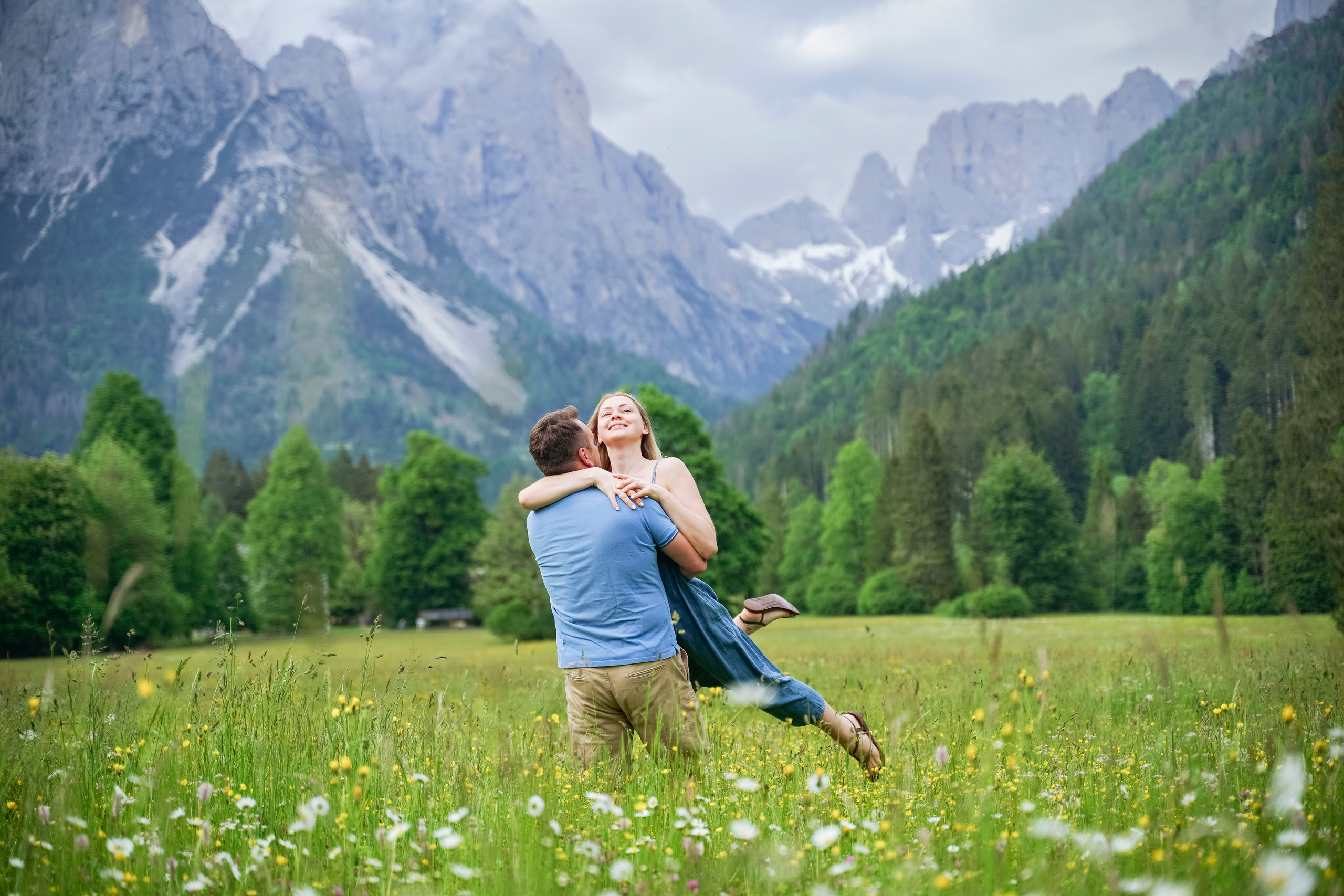 Margarita and Andrei with daughters. Nina Janeckova Fotografin und Videografin am Bodensee