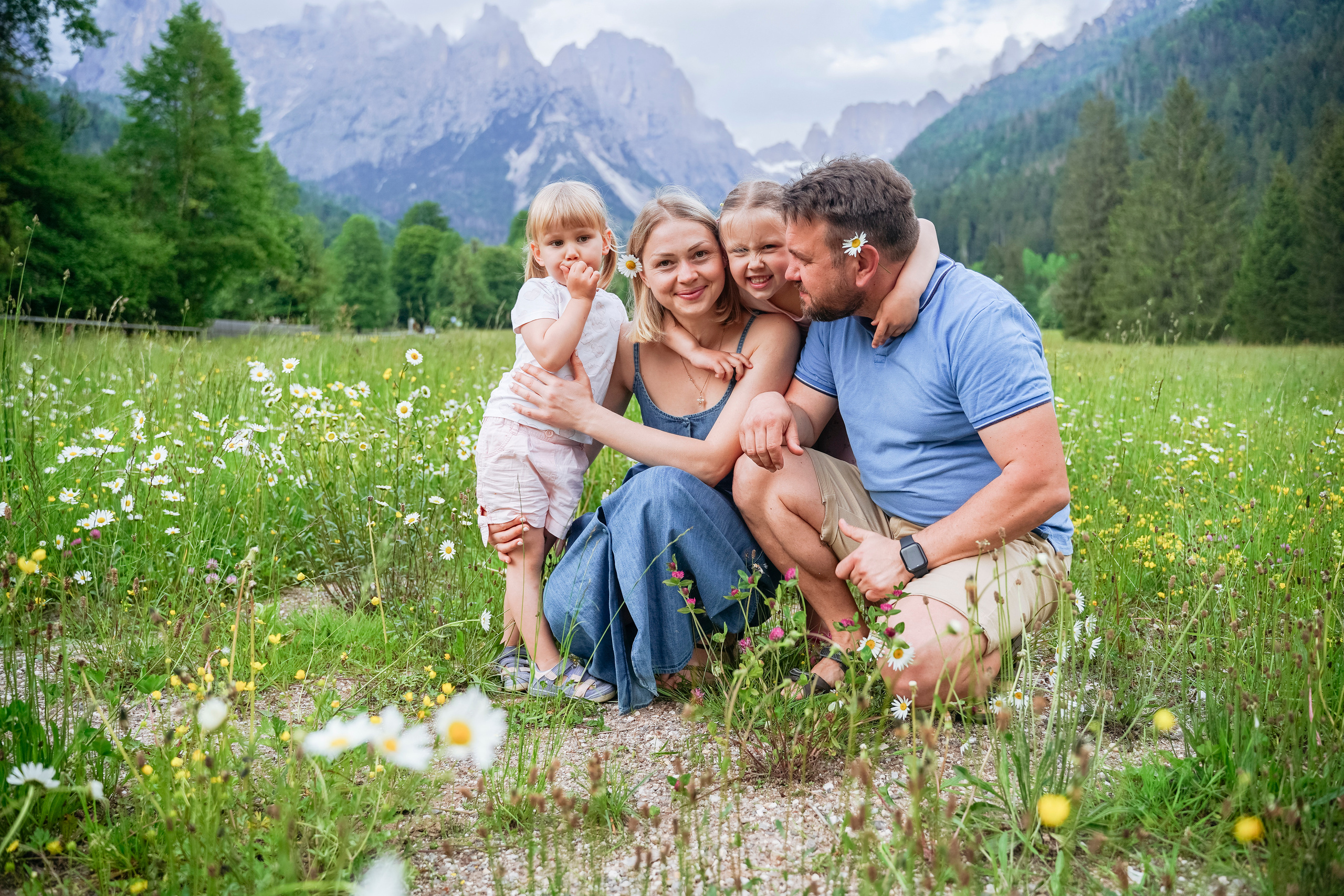 Margarita and Andrei with daughters. Nina Janeckova Fotografin und Videografin am Bodensee