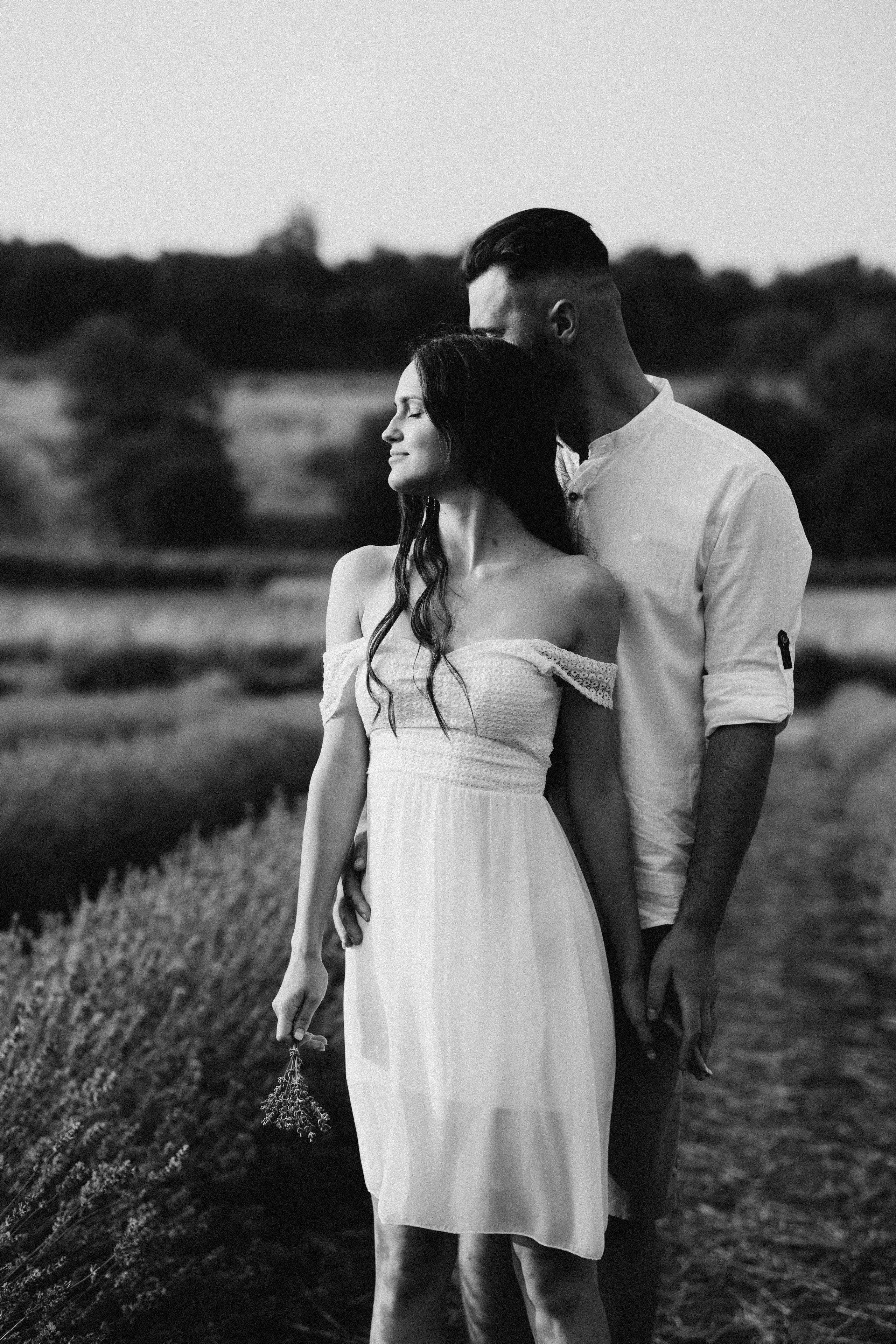 Hand in Hand. Fotograf Katowice – sesje indywidualne, rodzinne, ślubne