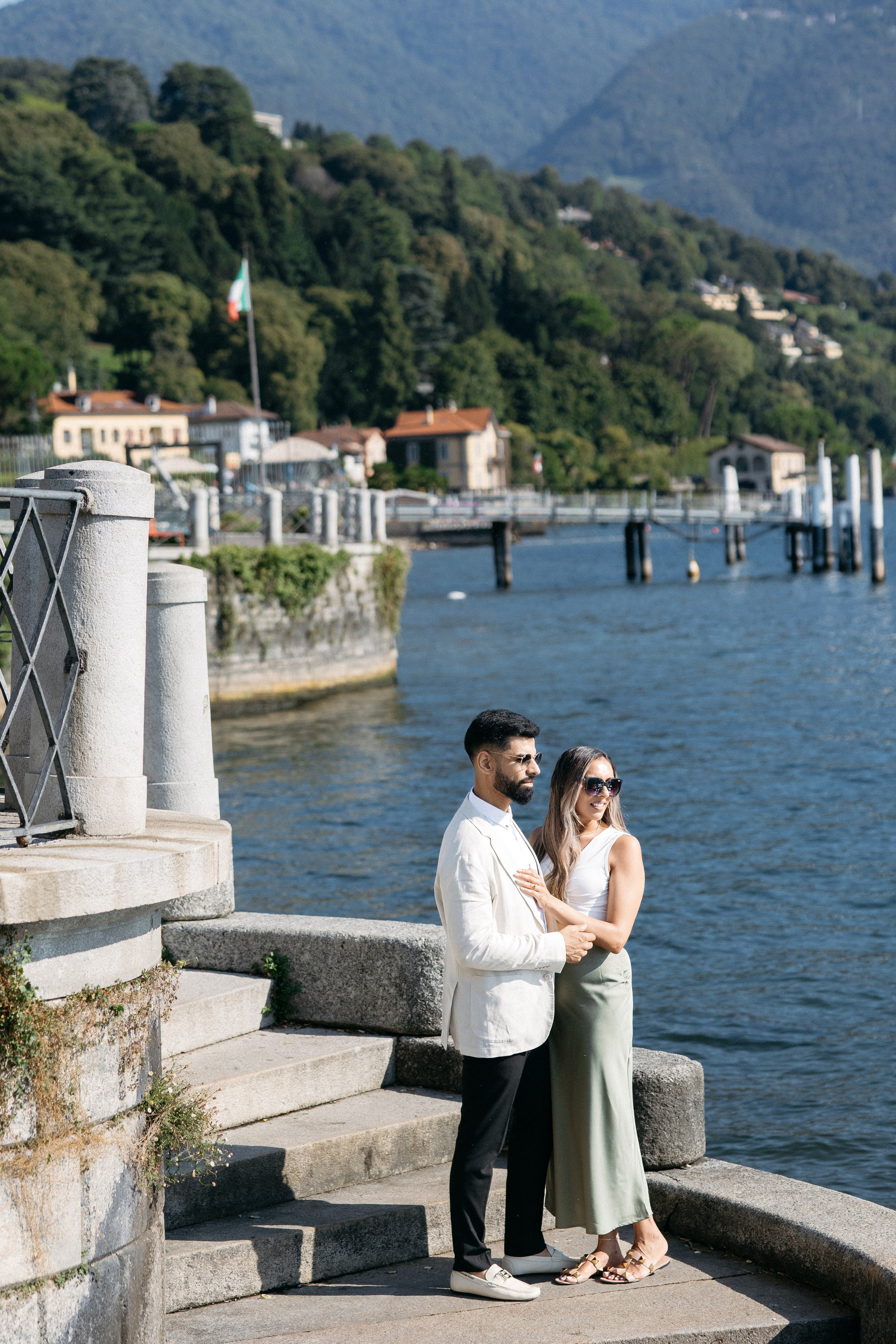 She said yes 💍. Wedding photographer in Italy