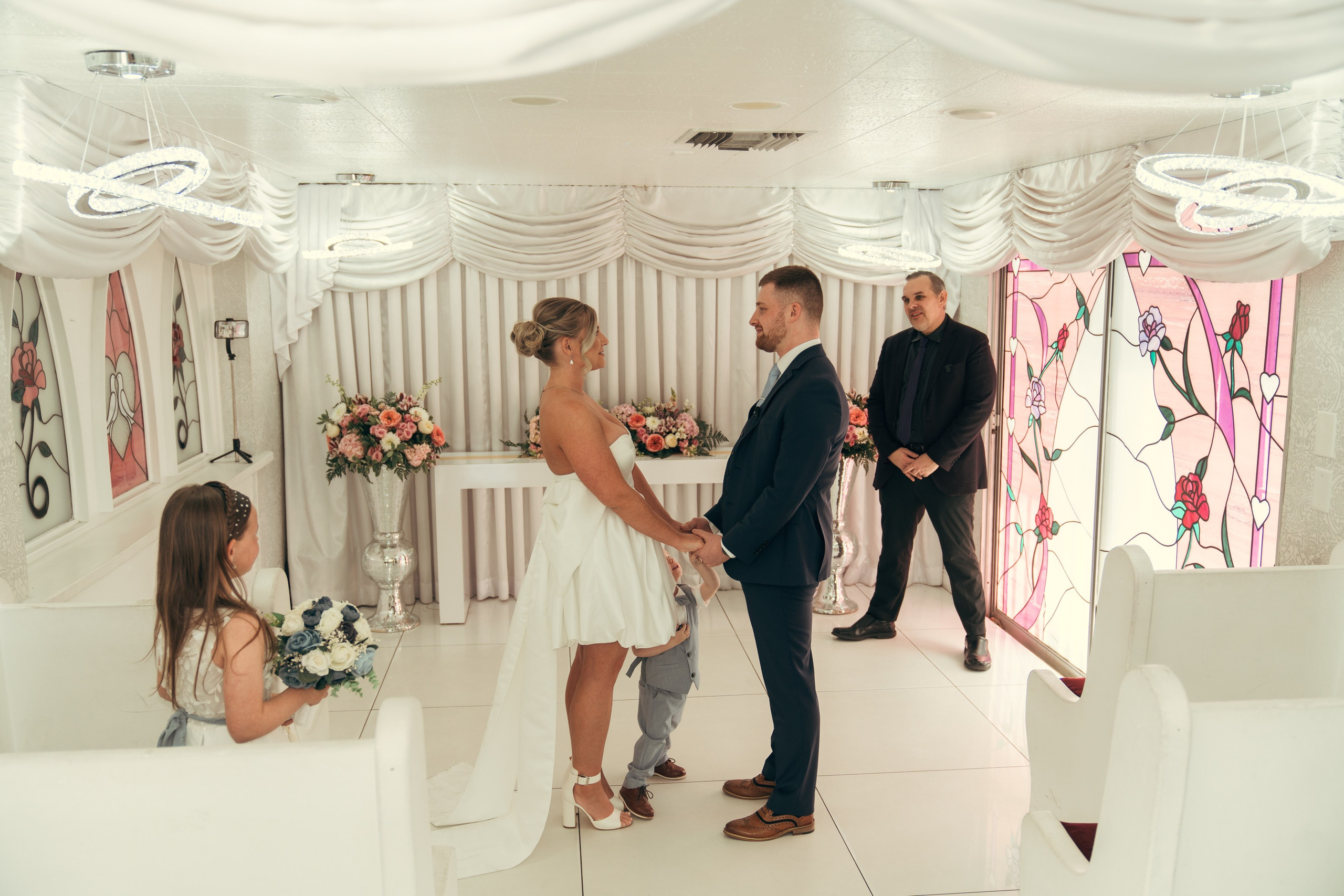 Lauren&Callum. Wedding & elopement photographer Viktoriya Kravtsov. Las Vegas