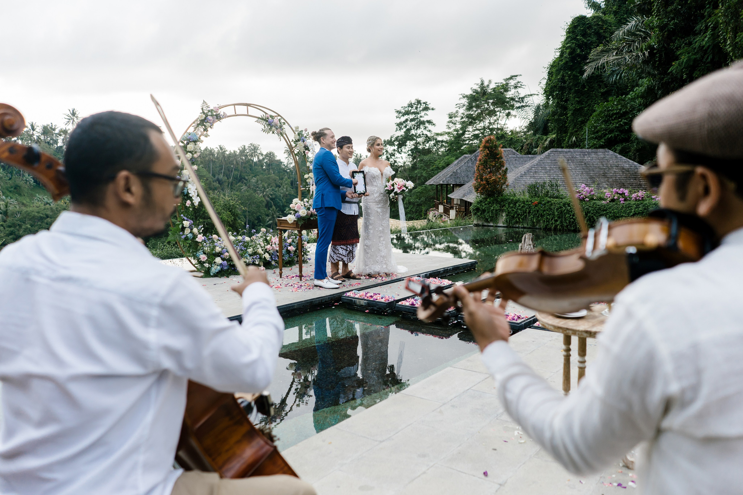 Jamie & Jordan. Female Photographer in Bali