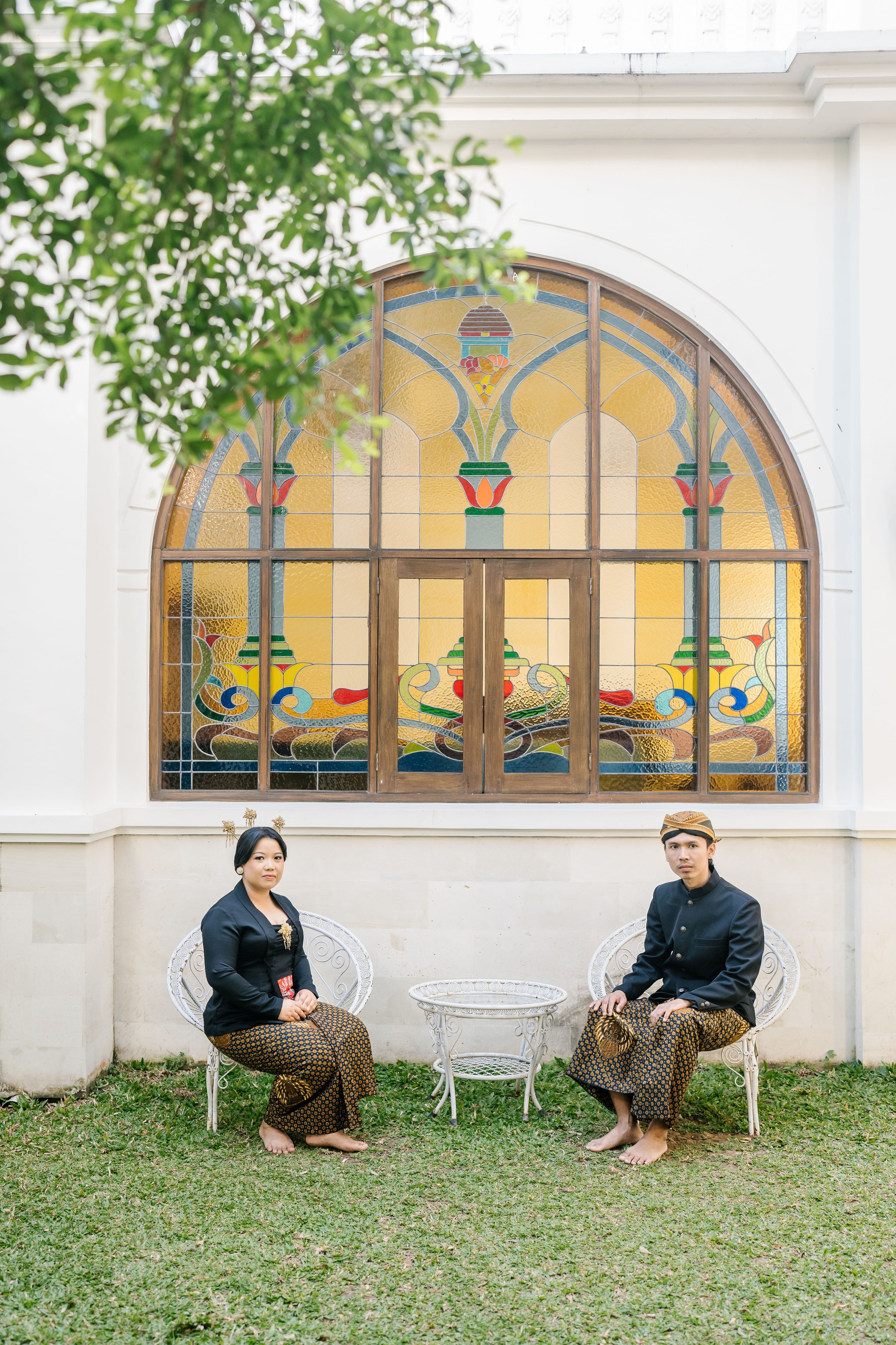 Prewedding Photo Shoot with Javanese style. Female Photographer in Bali