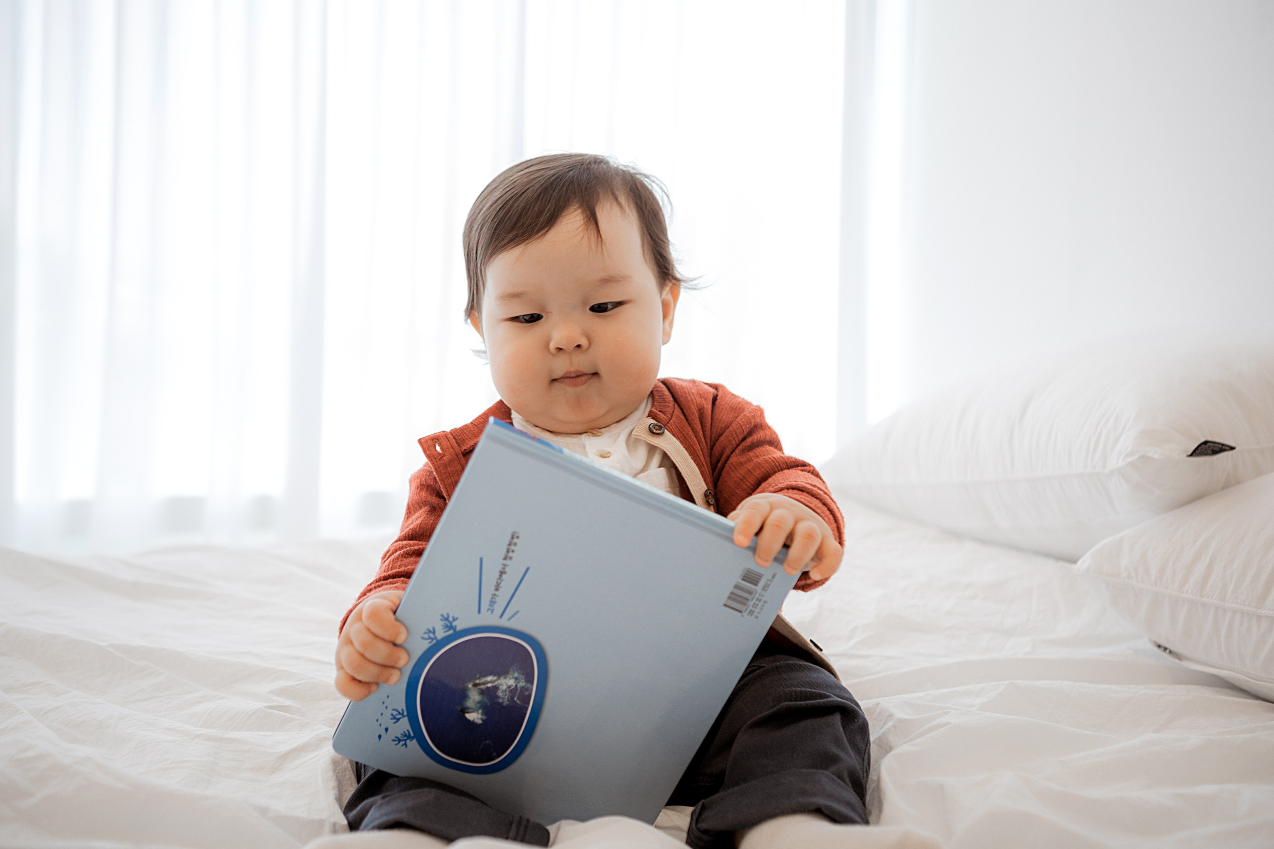 Тимофей в студии. Фотограф беременности, ньюборн и годовасиков в Корее Жанна Хан