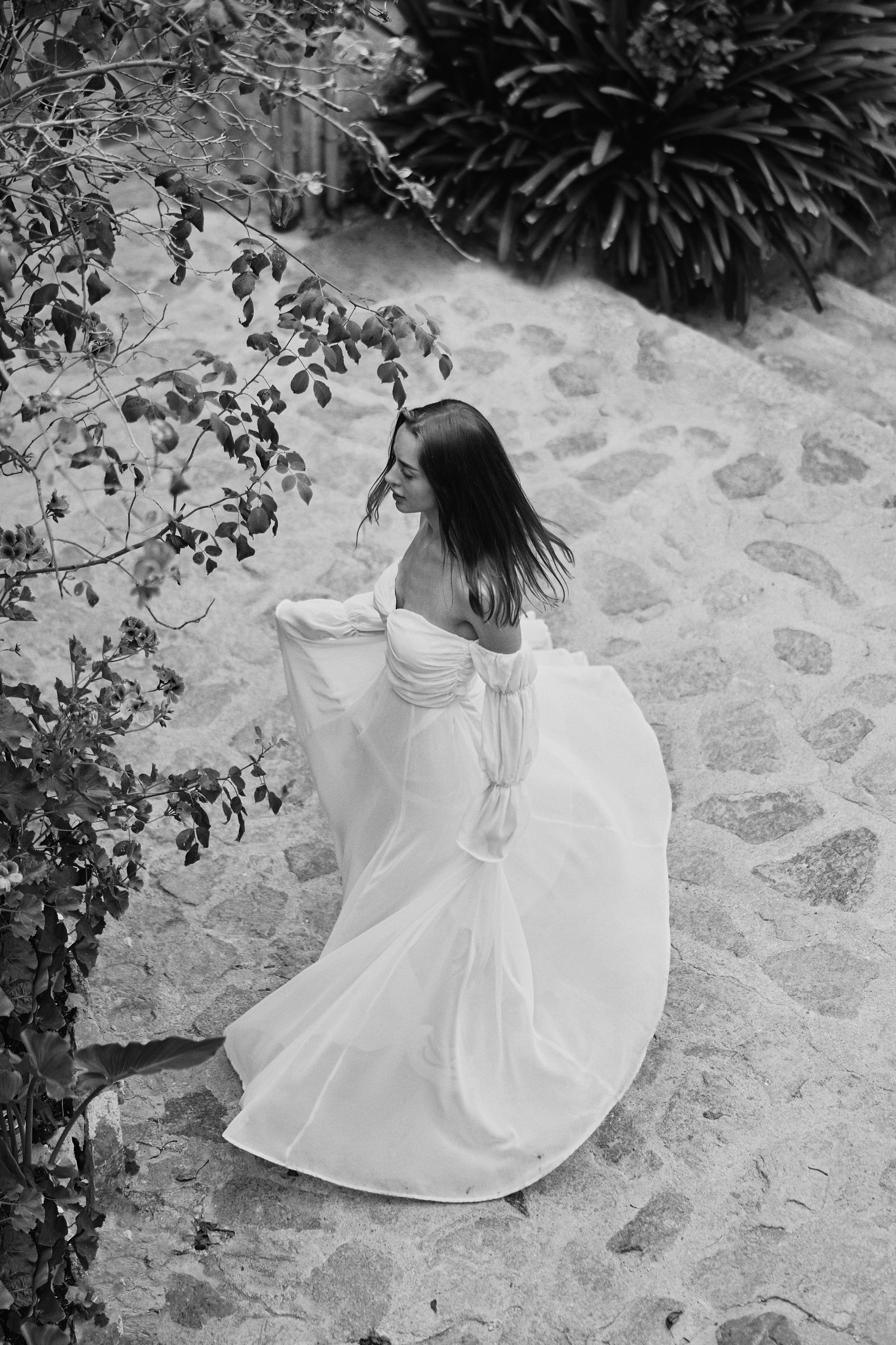 The runaway bride. Photographer in Barcelona Spain Zhanna Zakharchenko