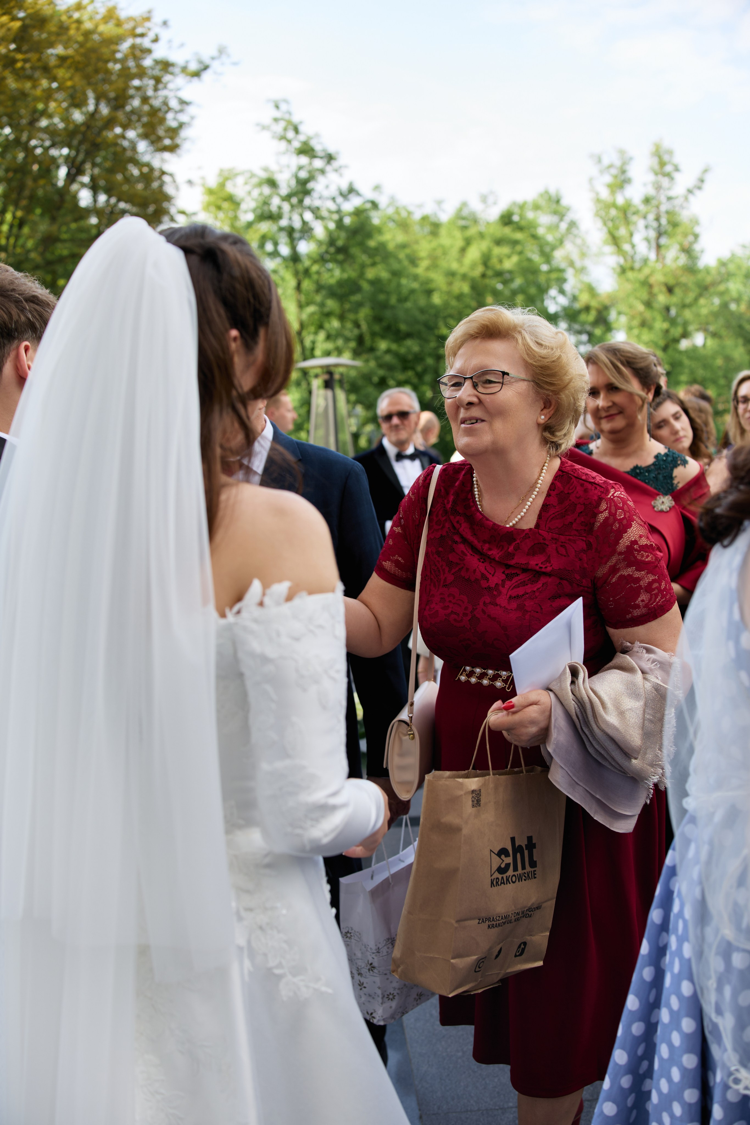 Wiktoria & Kacper. Pałac Goetz. Fotograf ślubny i rodzinny w Krakowie Yana Klymova