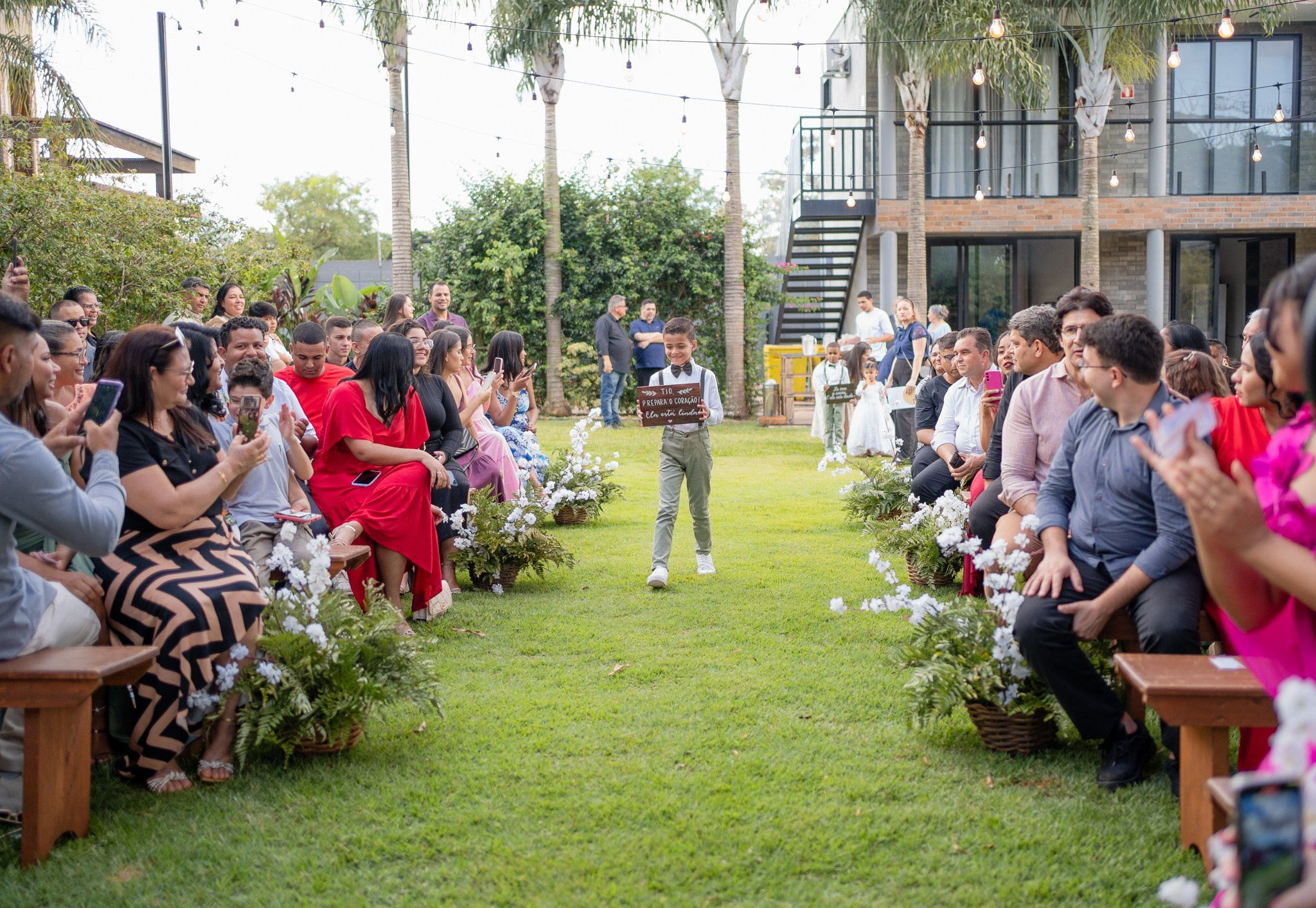Larissa & Vinicius — Espaço Faveral / Aararaquara. Robson Colaço