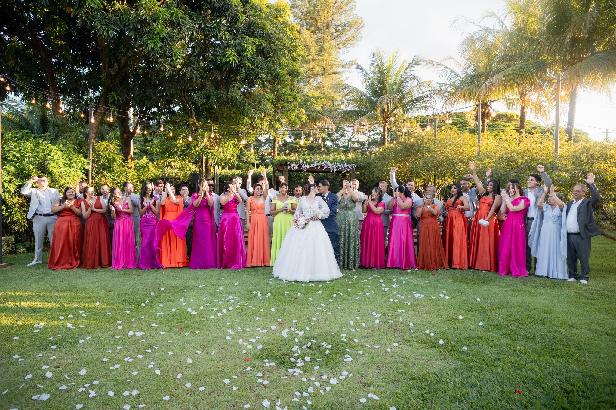 Larissa & Vinicius — Espaço Faveral / Aararaquara. Robson Colaço