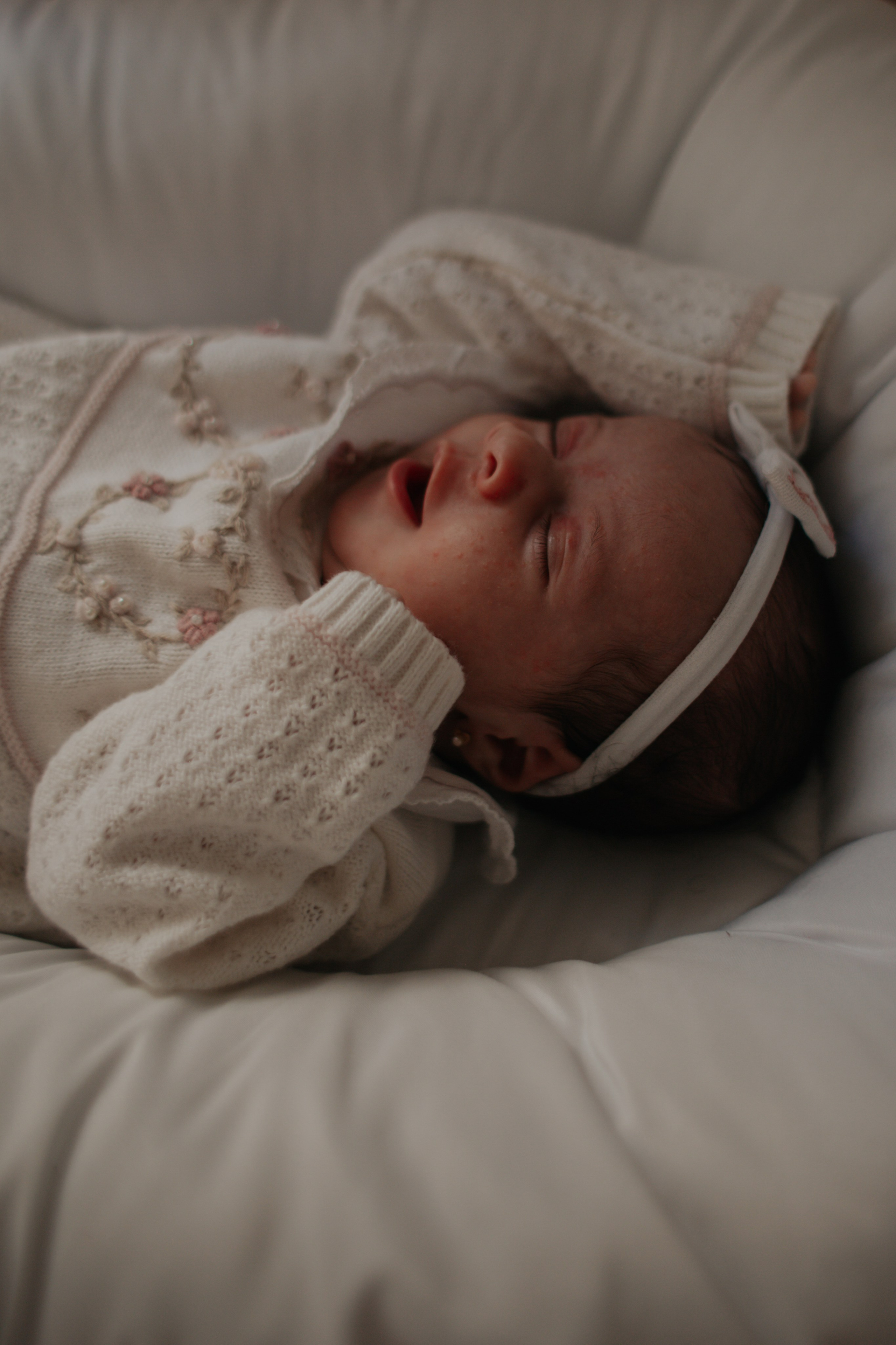 Laura — 1 mês. Amanda Paraizo | Fotógrafa de Parto, Gestante e Família na Grande Vitória — ES