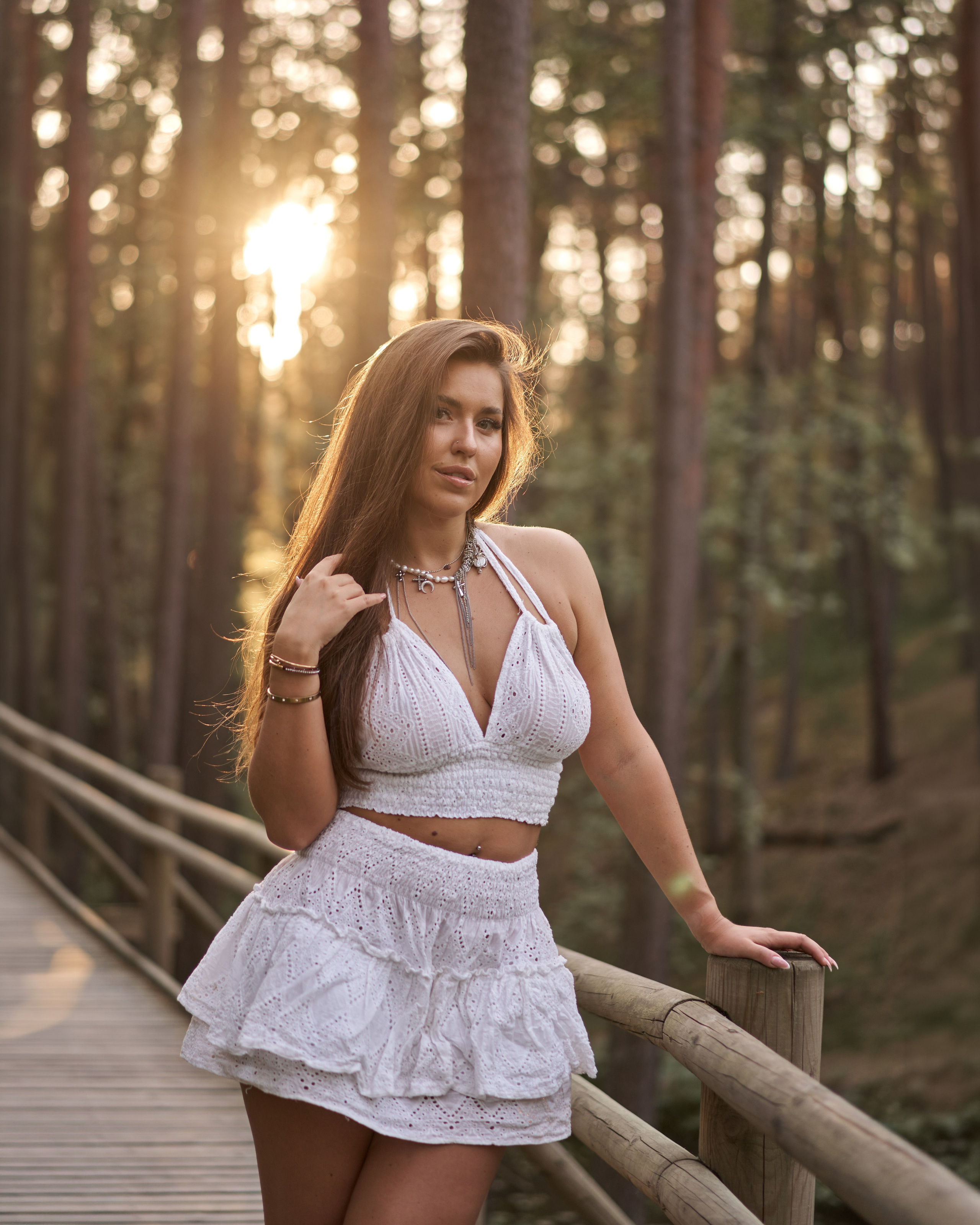 Shooting outdoors. Youdusha.com