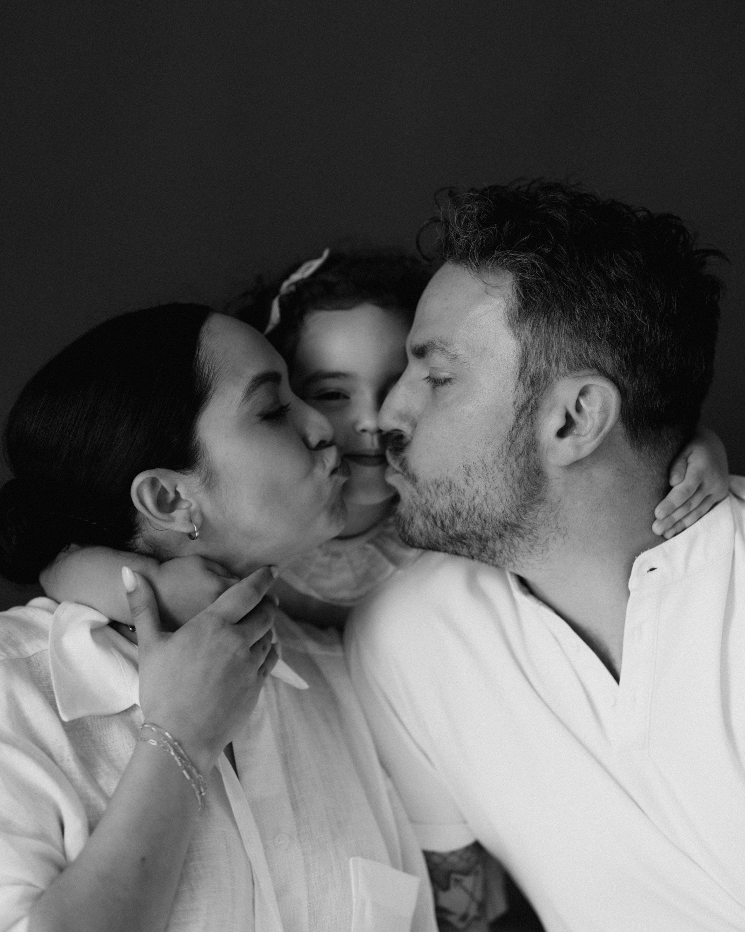 Pamela. Modern maternity photographer in Long Island New York
