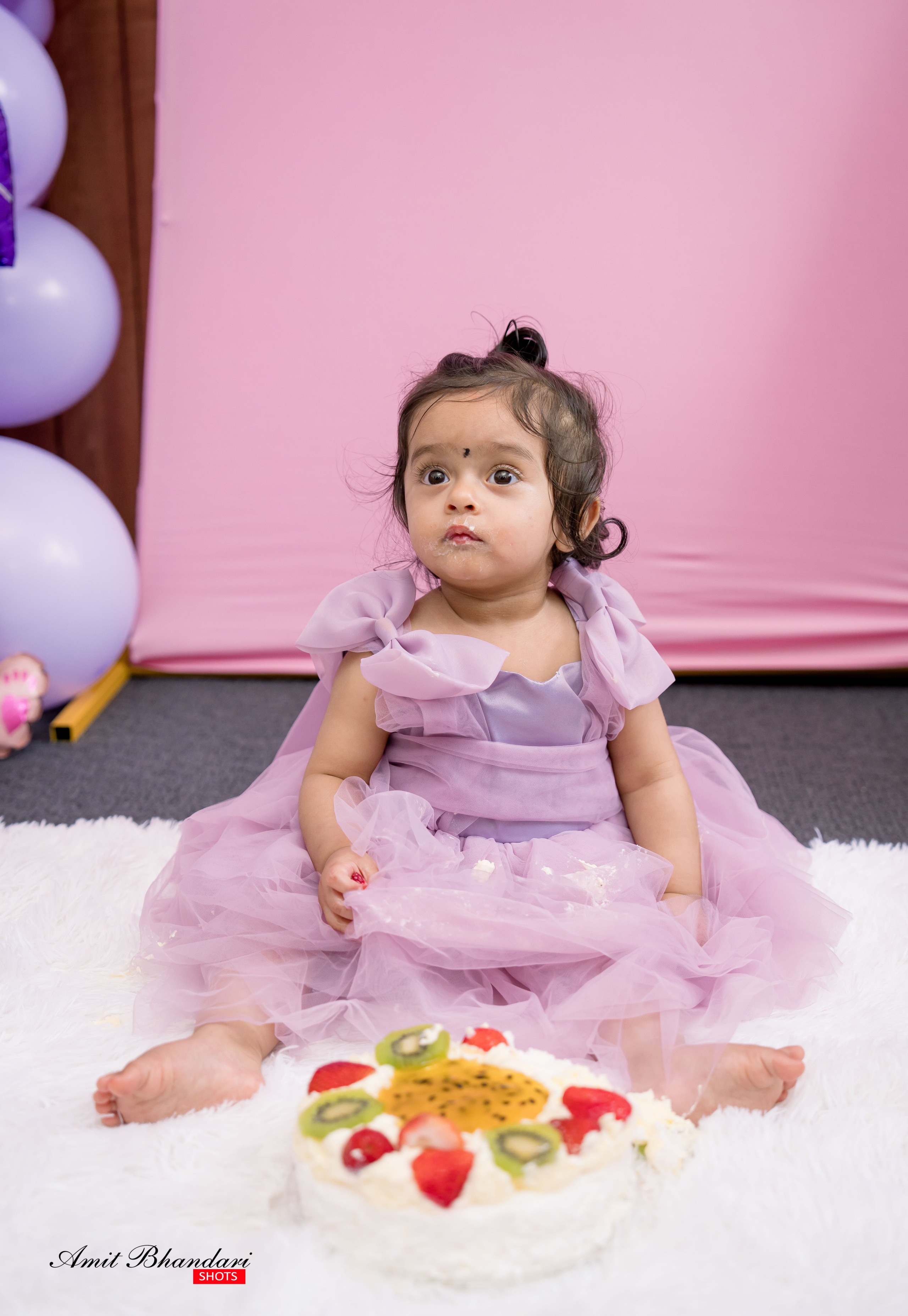 Yuhana’s Cake Smash Session. Freelance Photographer in Newcastle & Central Coast