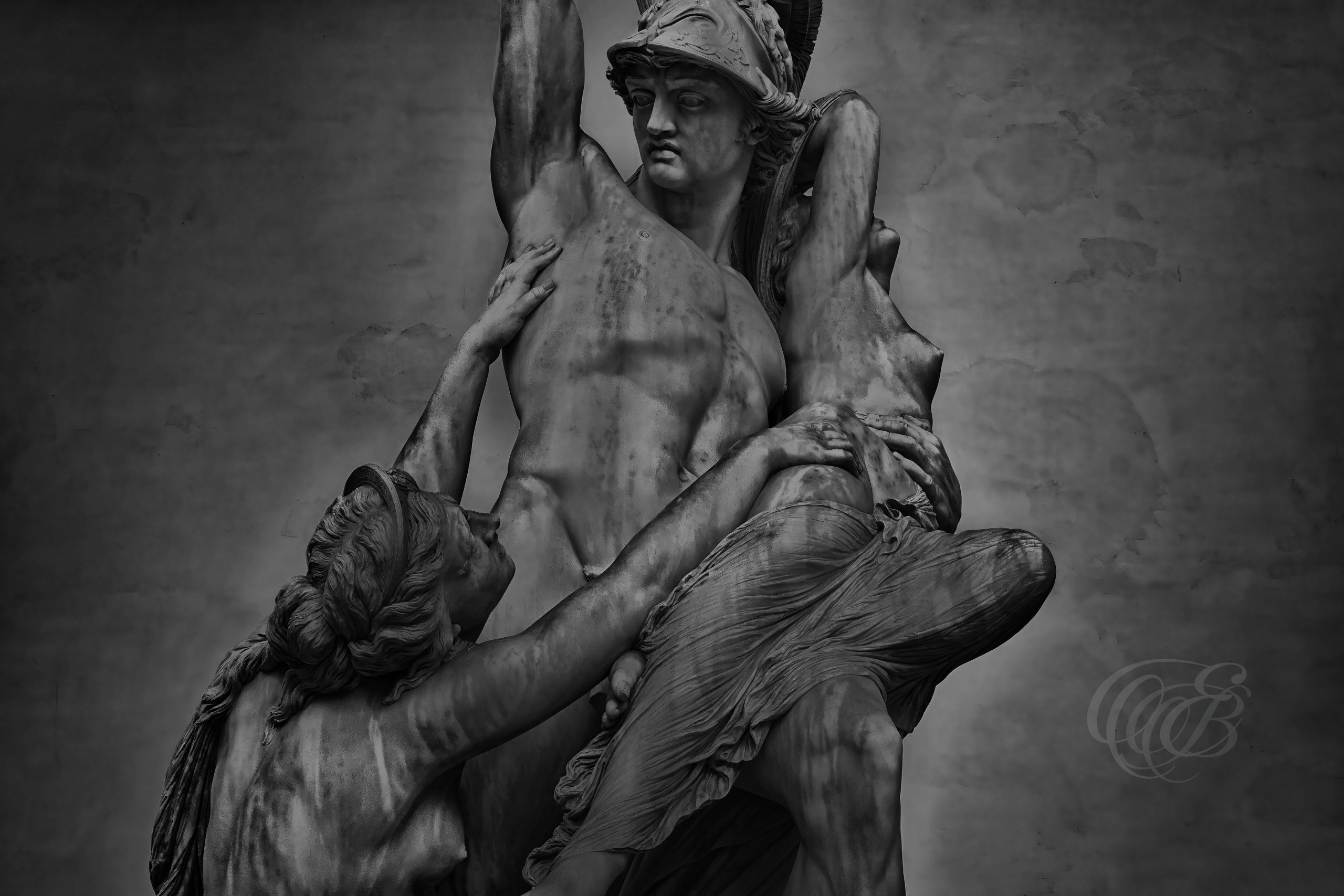Italy — Florence — The Rape of Polyxena — B&W — Eduardo Bartoli Photography — Black and white photograph of The Rape of Polyxena by Pio Fedi at the Loggia dei Lanzi in Florence, Italy — photography by Eduardo Bartoli.