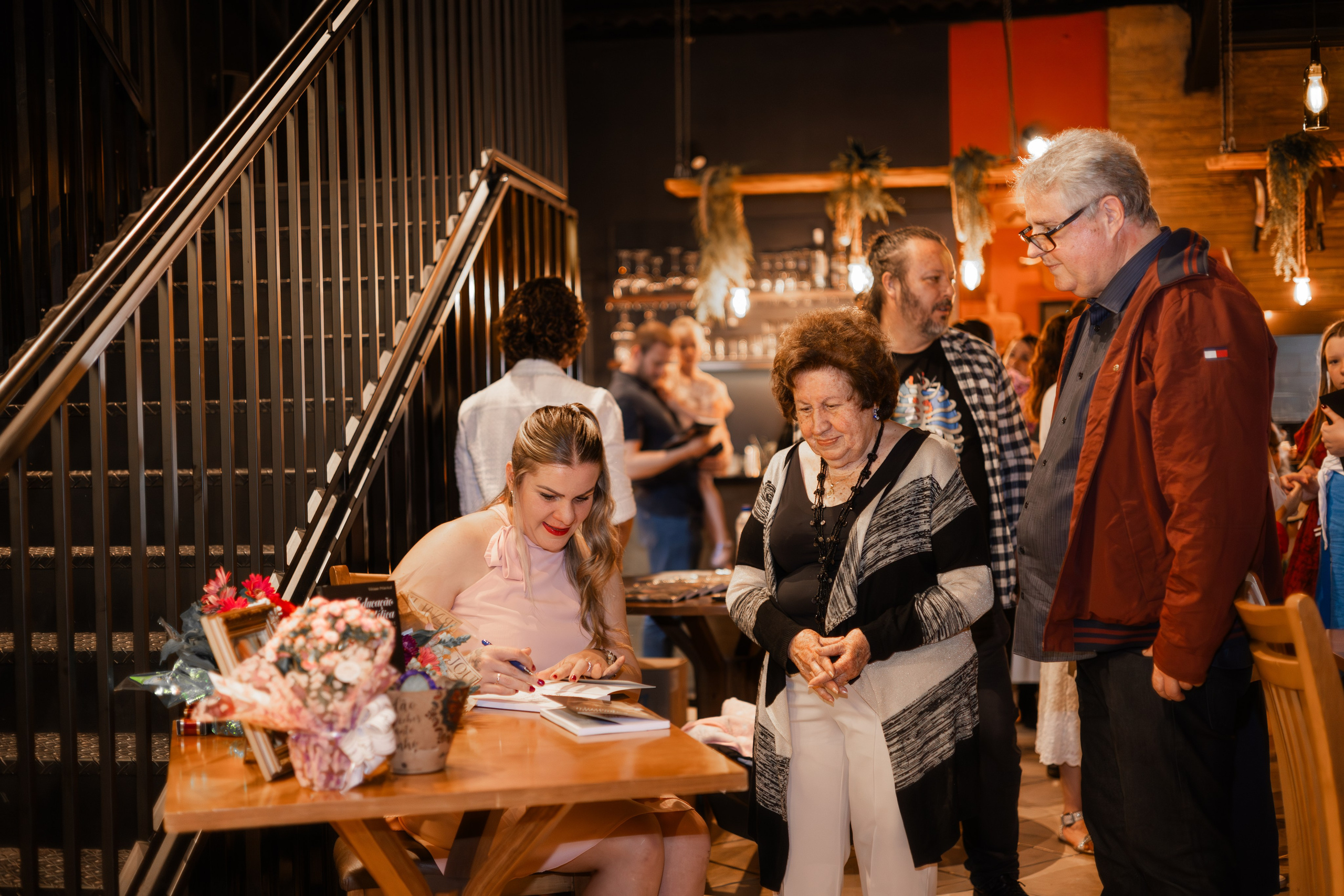 Lançamento de Livro Vivi Princival