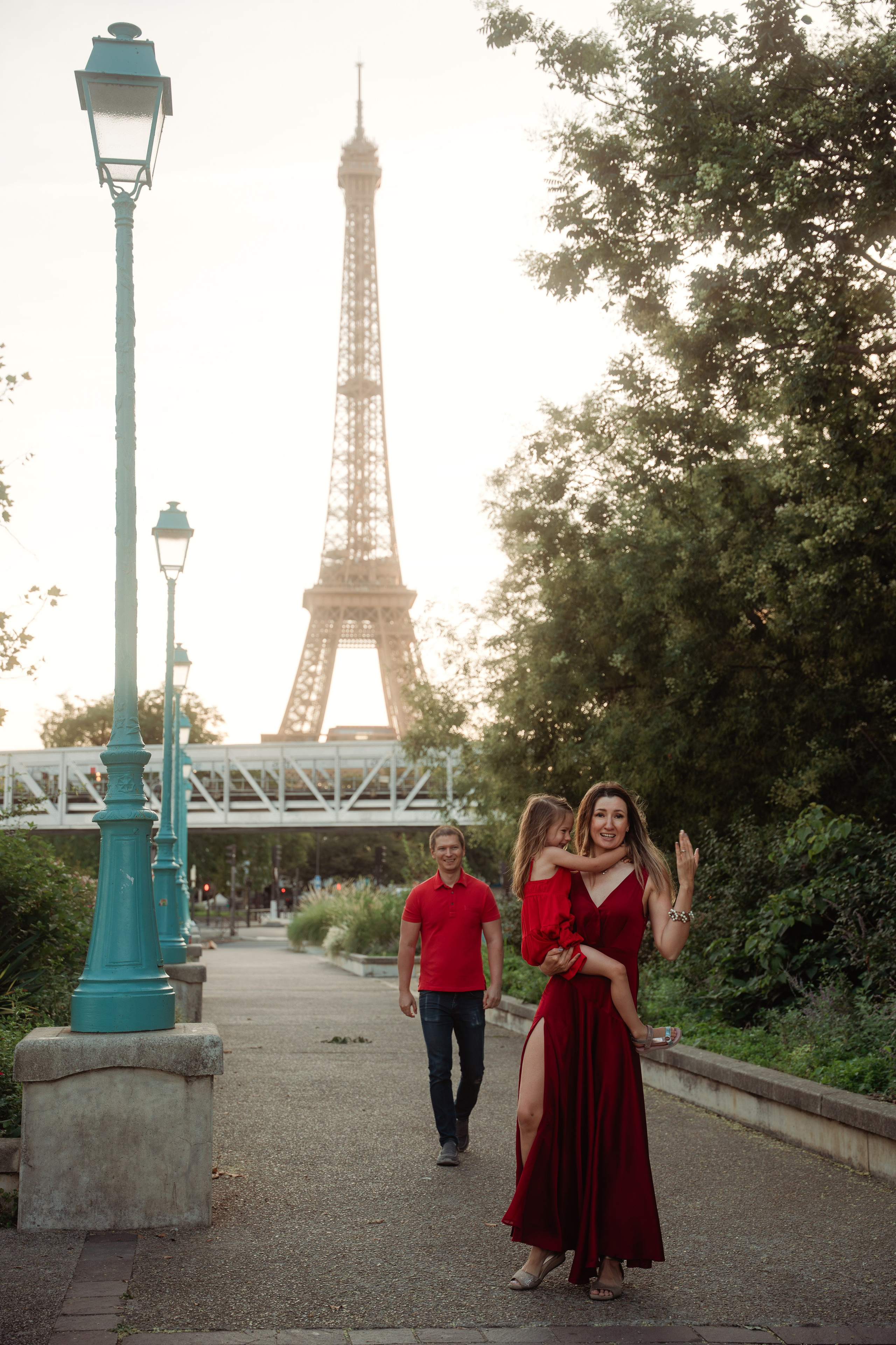 Maria, Vadim & Mila in Paris. Paris photographer — Polina Osipova