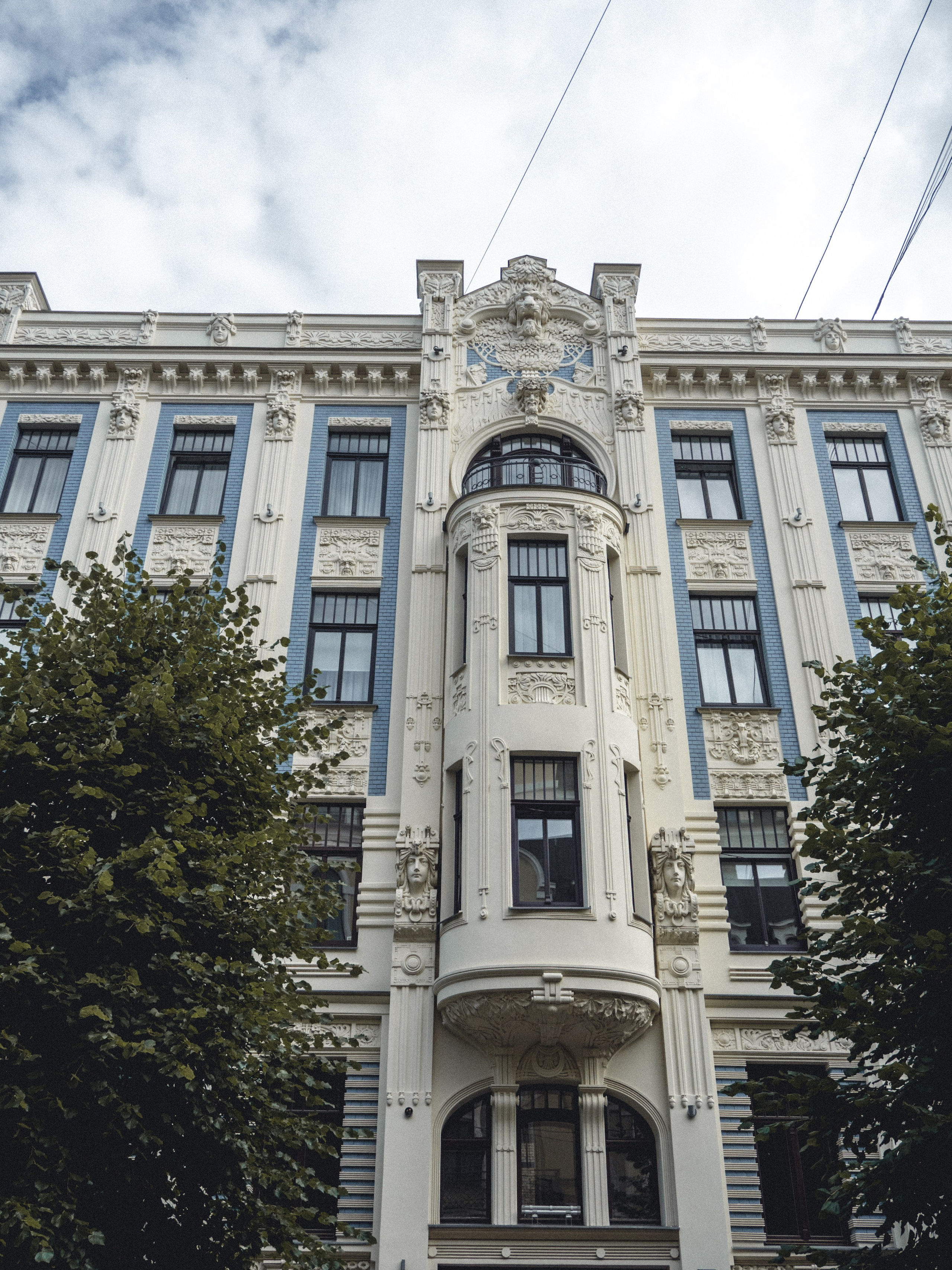 Voyage à Riga. Photographe sur Cote d’Azur. Portraits de familles, couples, enfants, événements