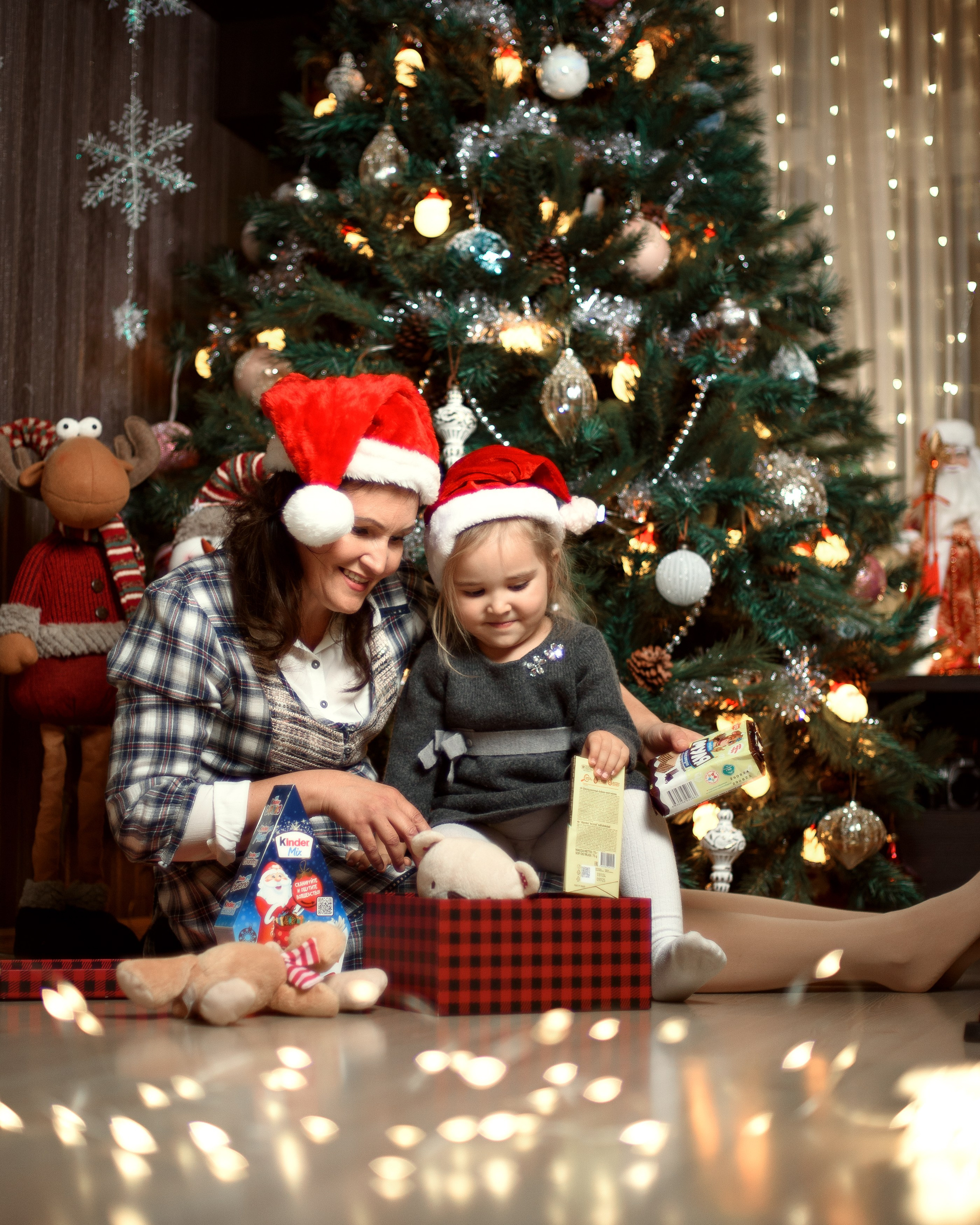 Бабушка и внучка: новогодняя фотосессия. Ваш фотограф в Ашхабаде Гамлет Осипов