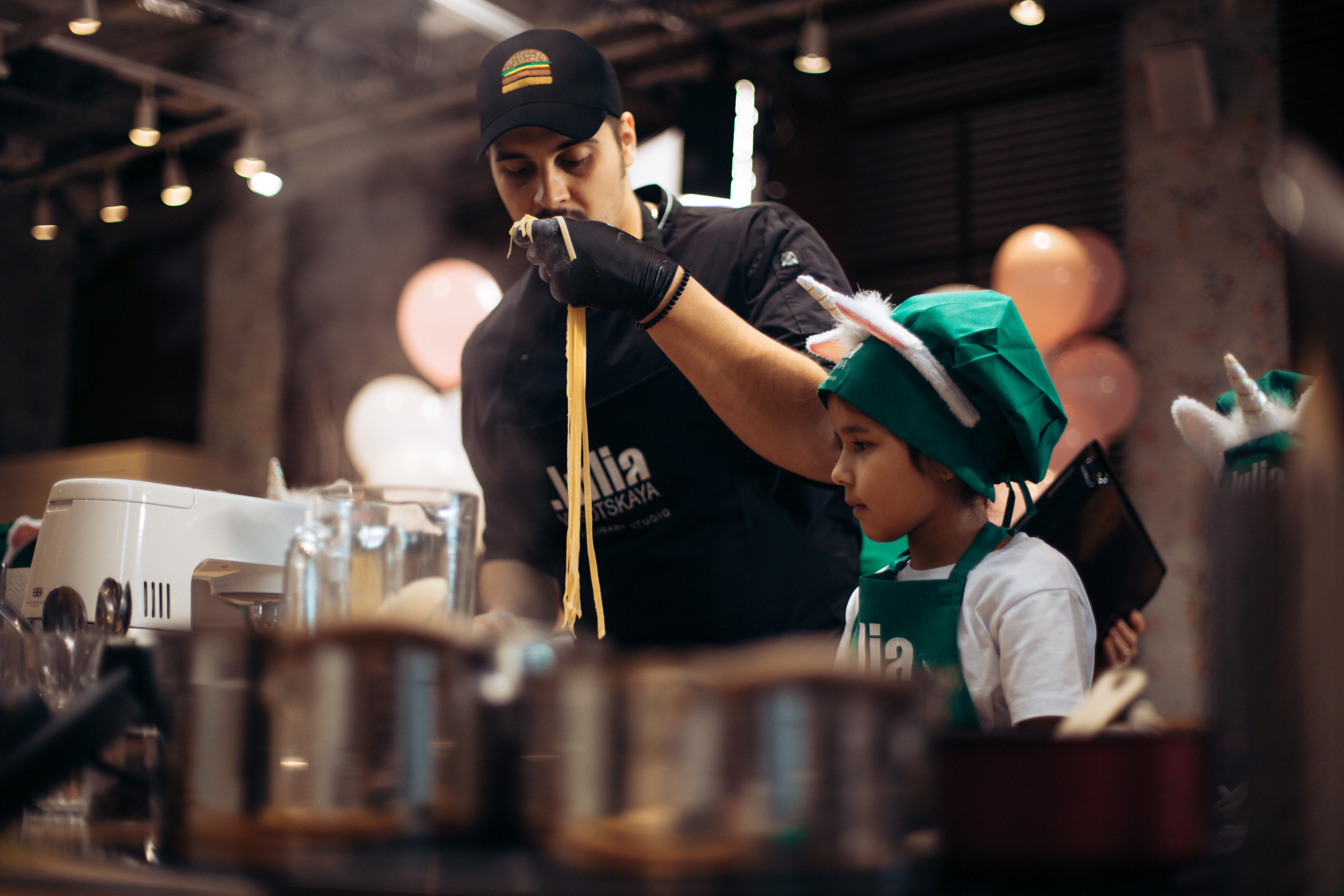 The kitchen studio of Y. Vysotskaya. Kids birthday. Photographer Vlad Boytsoff
