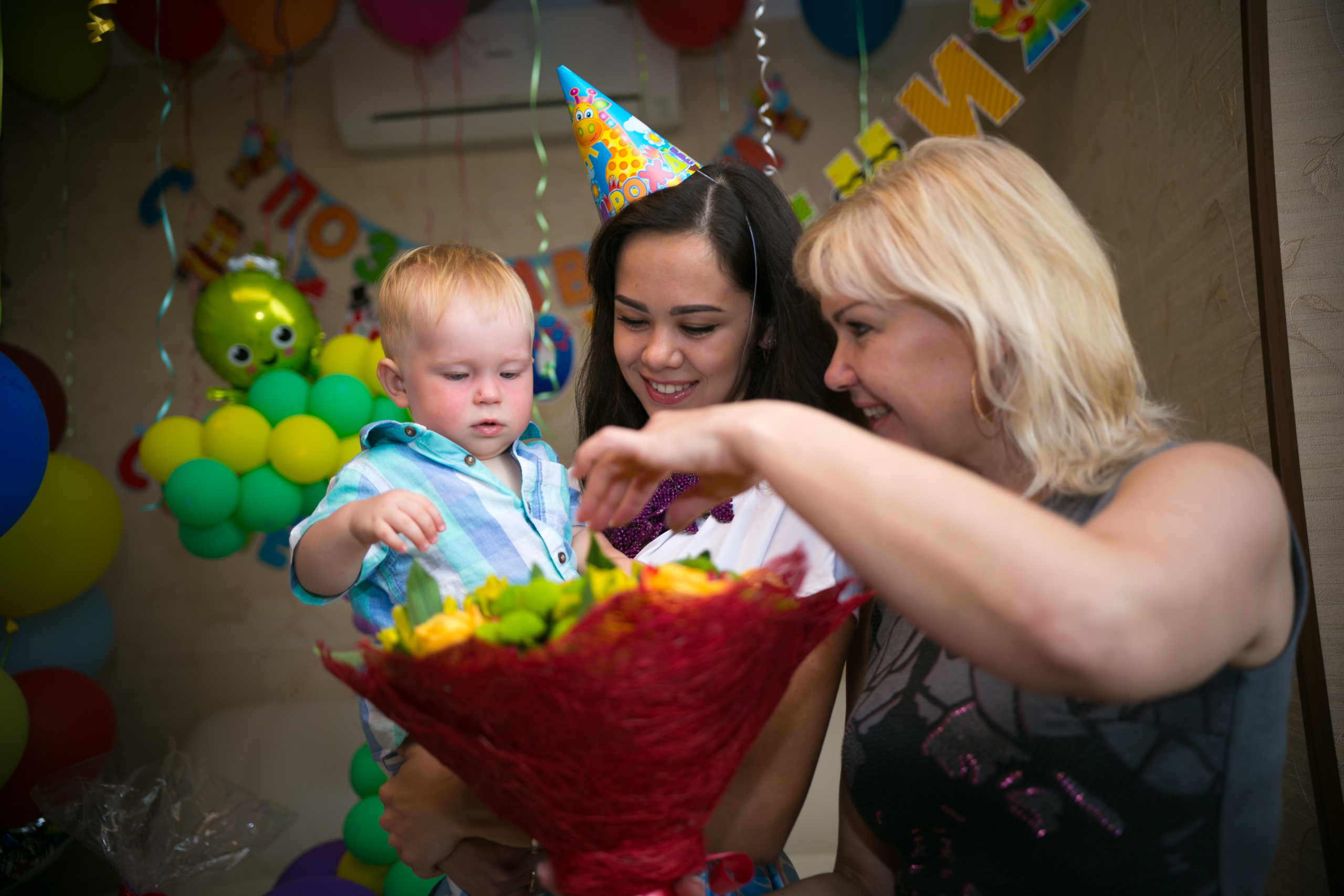 Kids birthday at home. Photographer Vlad Boytsoff
