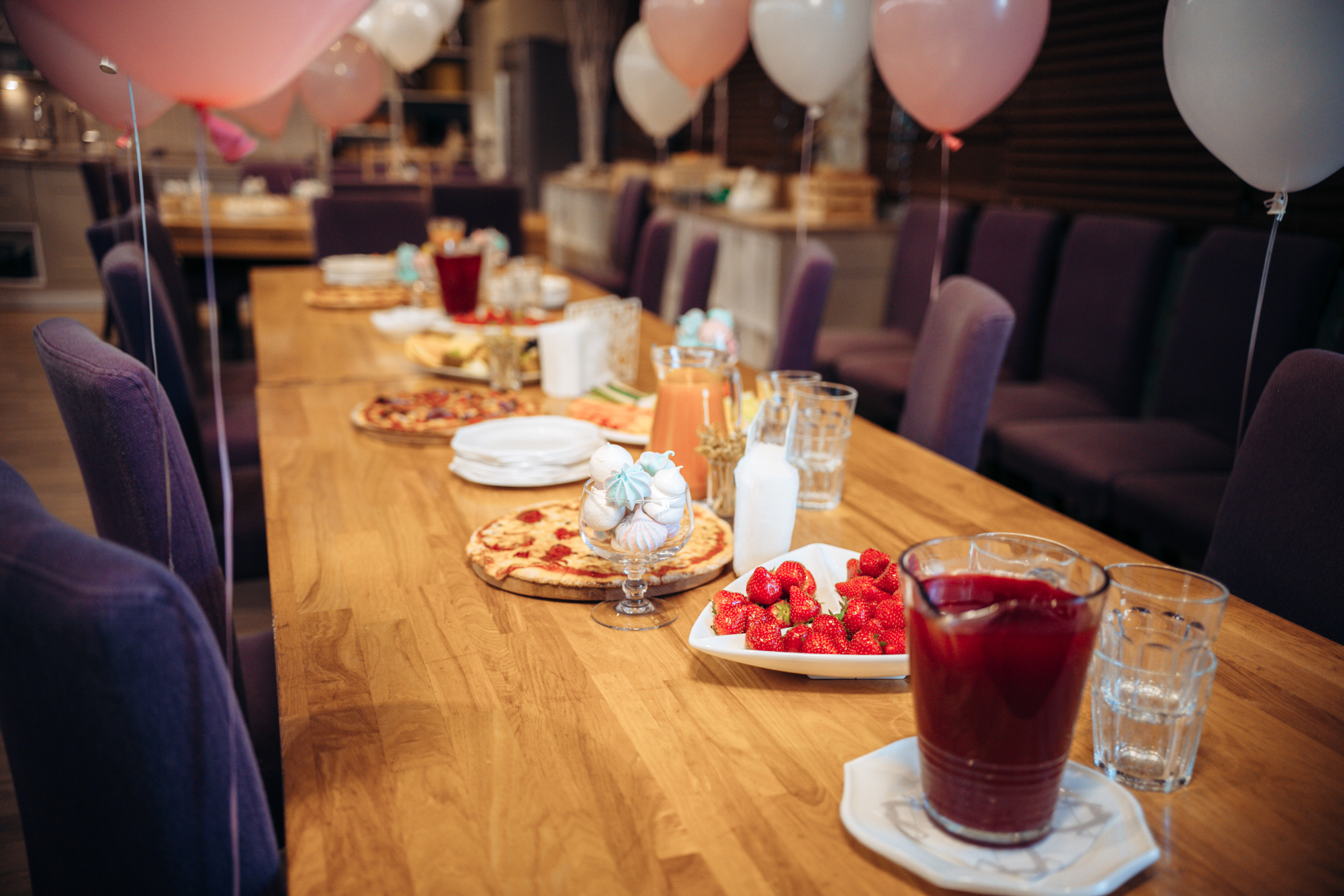 The kitchen studio of Y. Vysotskaya. Kids birthday. Photographer Vlad Boytsoff