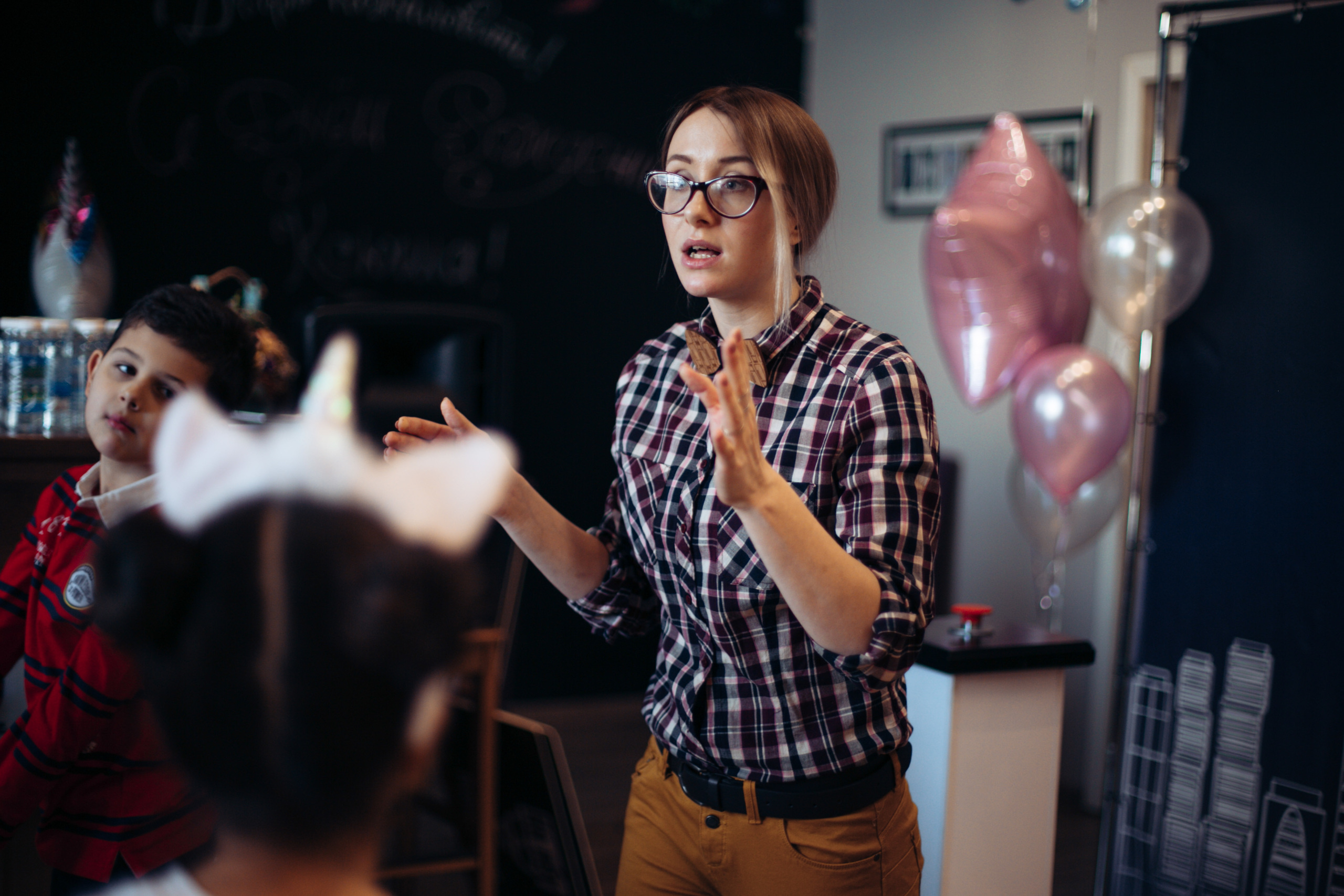 The kitchen studio of Y. Vysotskaya. Kids birthday. Photographer Vlad Boytsoff