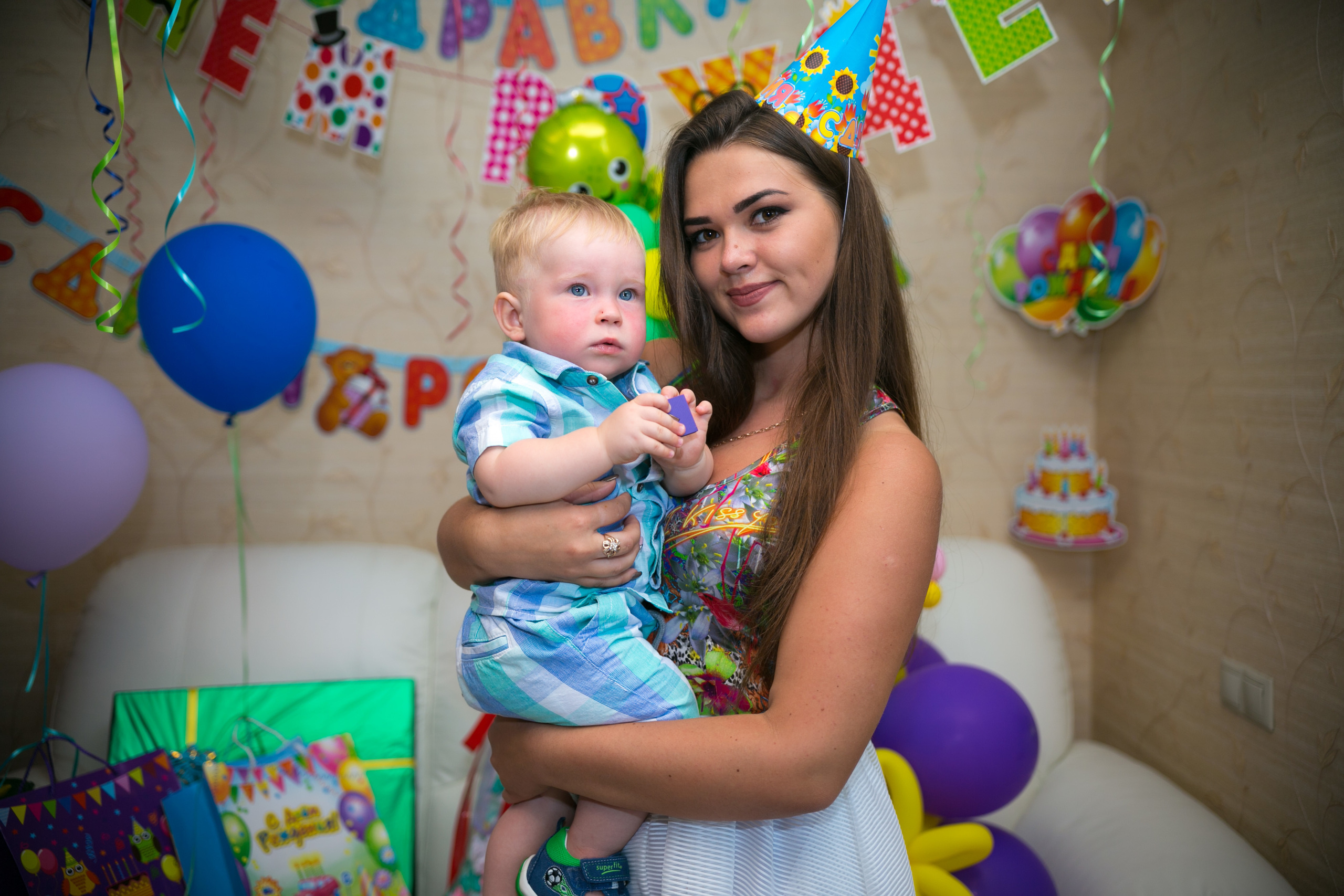 Kids birthday at home. Photographer Vlad Boytsoff