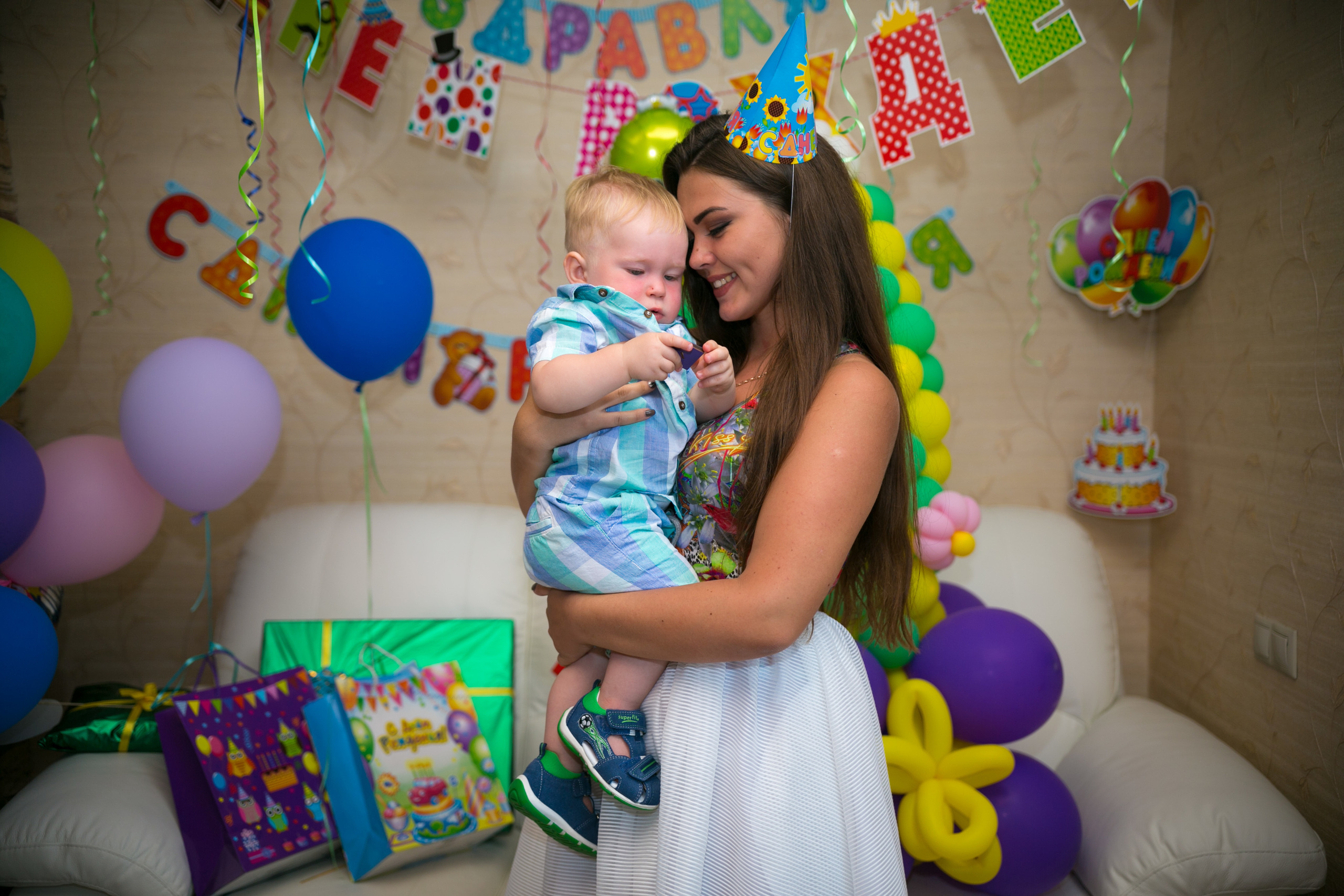 Kids birthday at home. Photographer Vlad Boytsoff