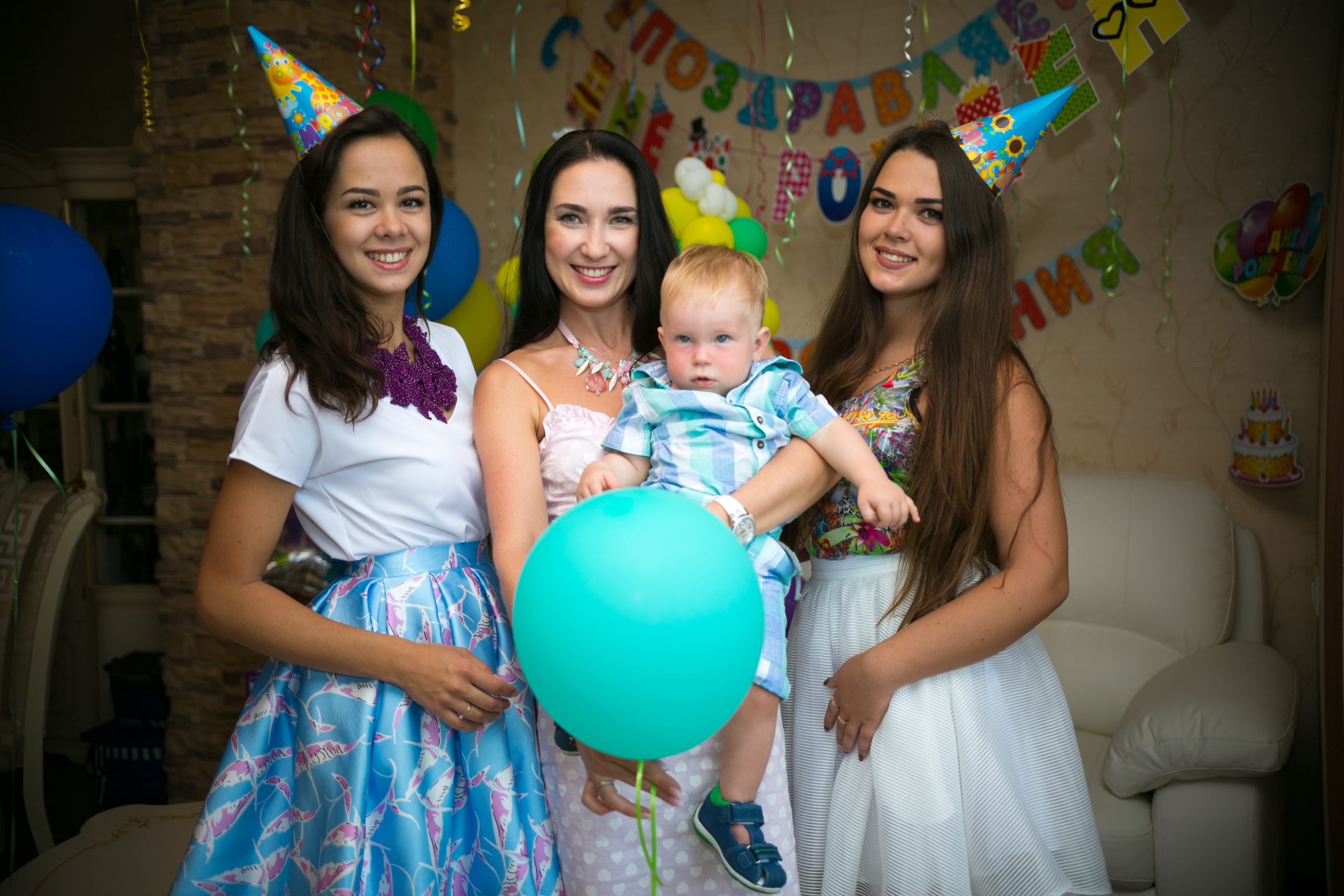 Kids birthday at home. Photographer Vlad Boytsoff