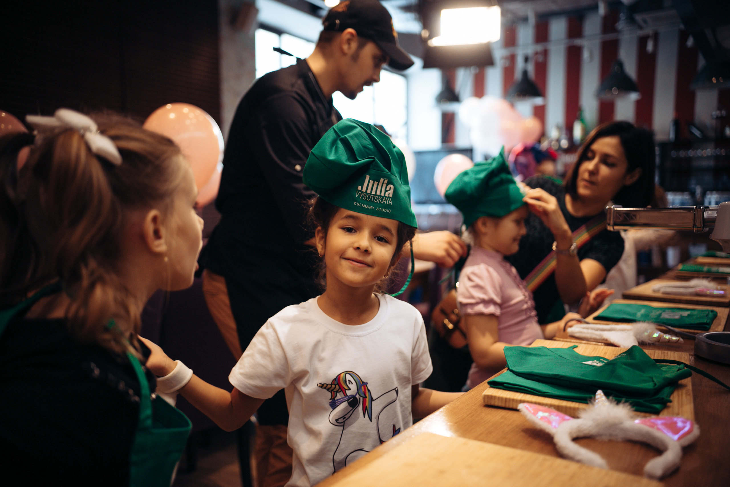 The kitchen studio of Y. Vysotskaya. Kids birthday. Photographer Vlad Boytsoff