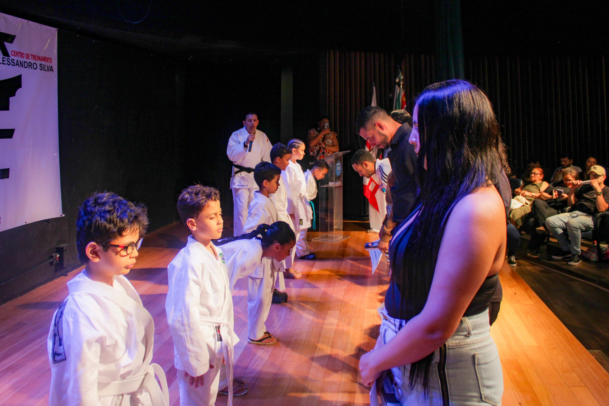 Troca de Faixa — CT Alessandro Silva. Valkyestudio