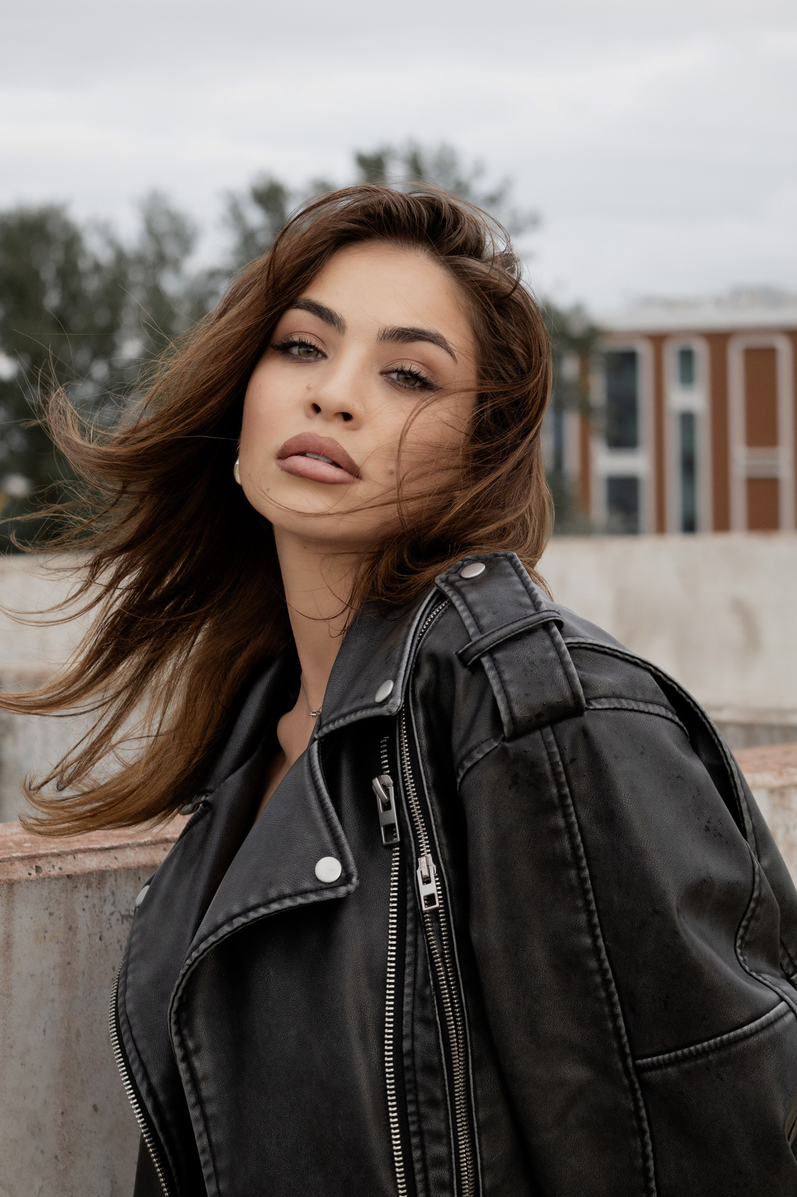 Съёмка на крыше | Городской стиль и свобода. Бренд & Женский фотограф в Таллинне / Фотограф Таллинн