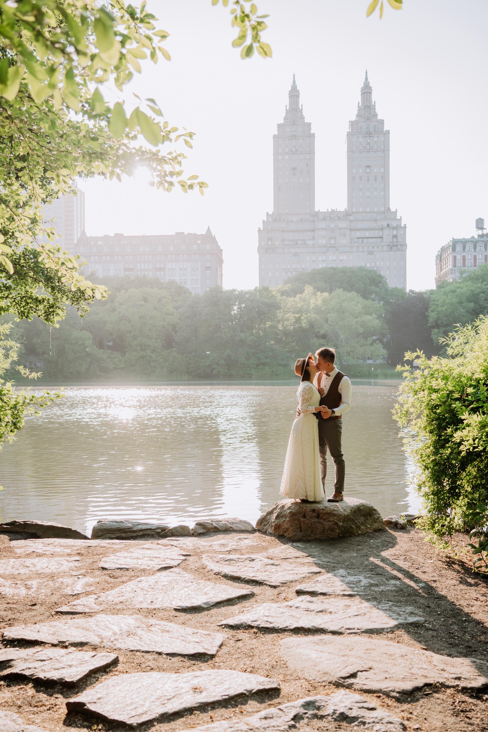 Wedding tenderness. Portrait and wedding photographer in New York