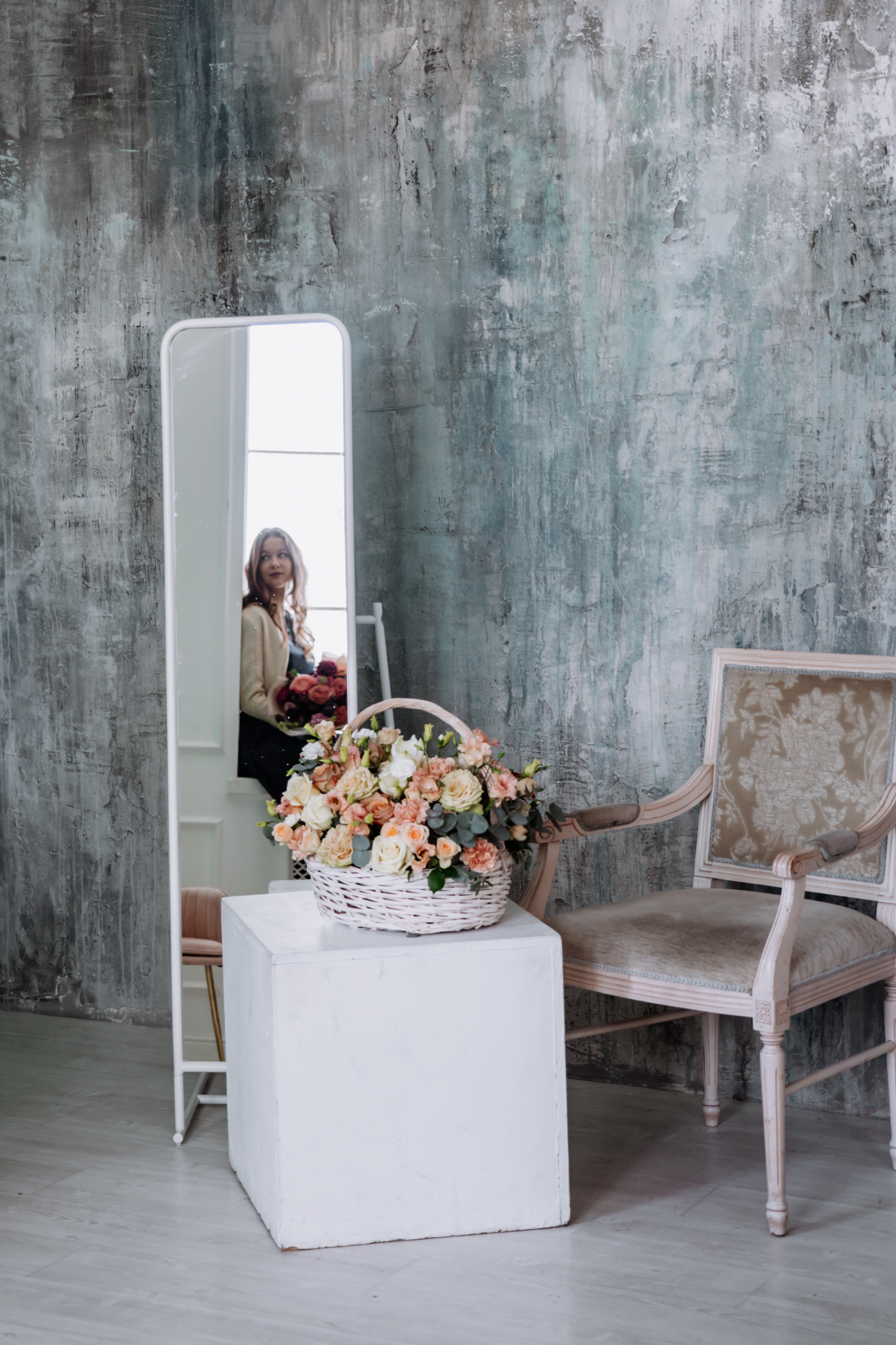 Studio shooting for flower site. Portrait and wedding photographer in New York