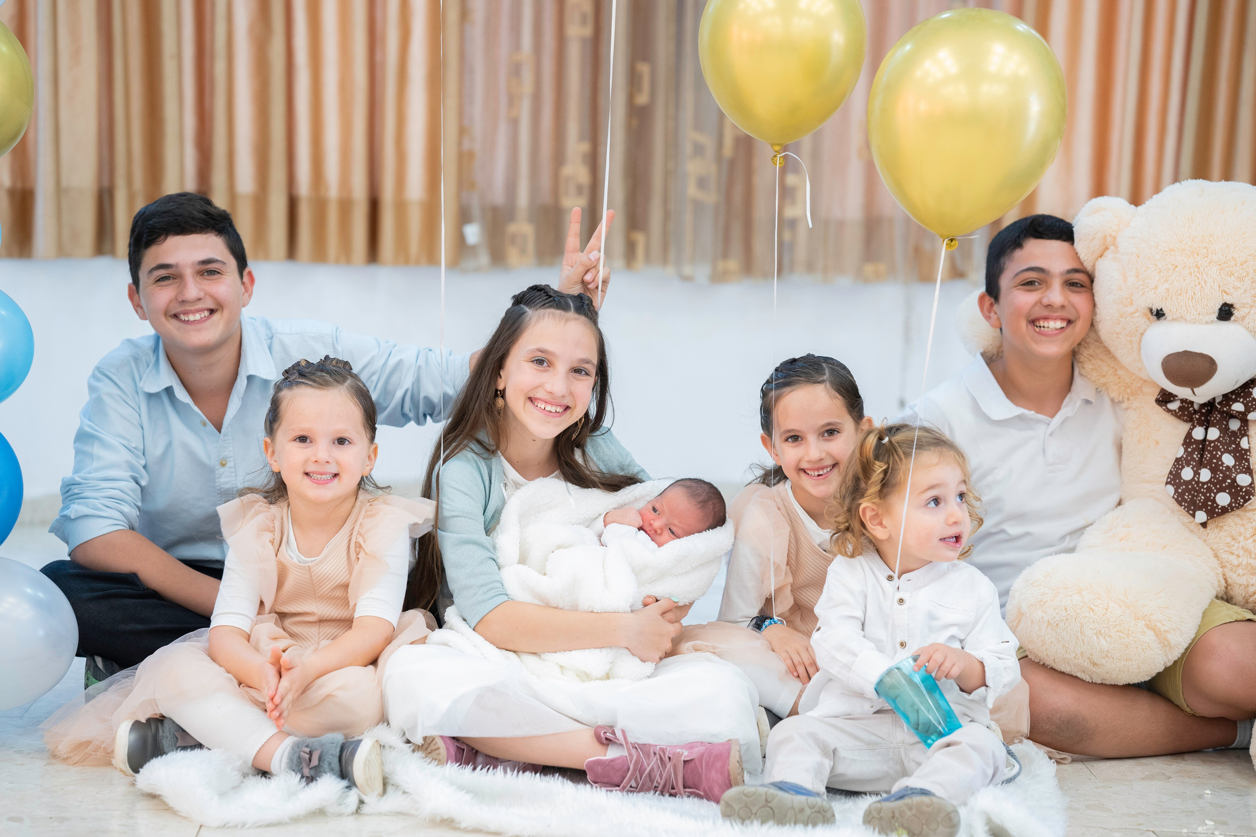 הברית של יוסף וחנה. יוסף מזרחי צילום חתונה, ברית וזוגיות. צלם מקצועי שאוהב להוציא אתכם הכי יפים ברגעים הכי מרגשים