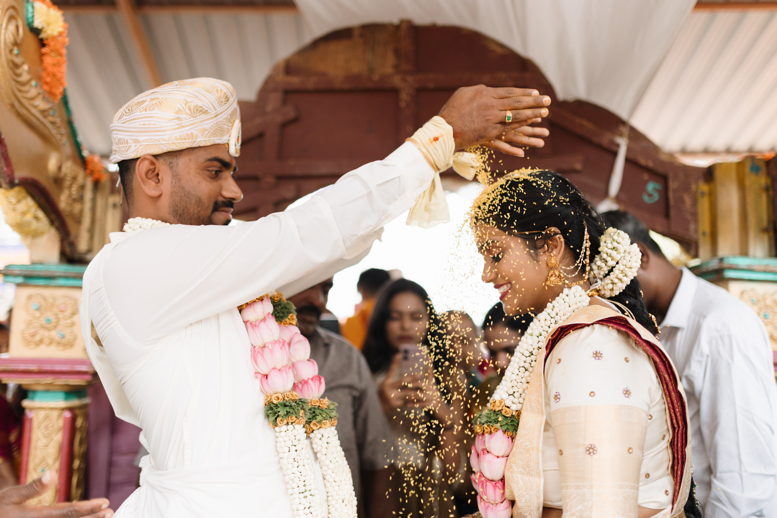 THANUJA X PRAVEEN. The Light Story | Wedding Photography in Mysuru, Karnataka