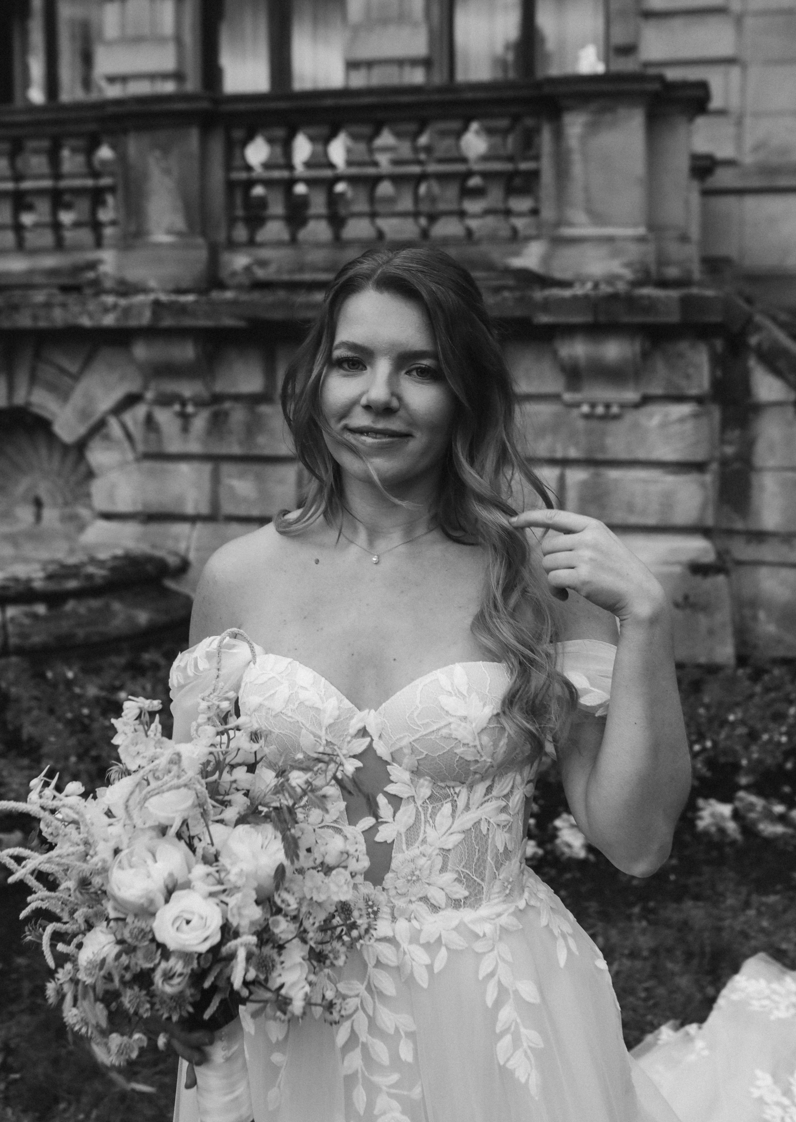 Paarfotos in den Weinbergen bei Neustadt – Hochzeitsshooting Pfalz“