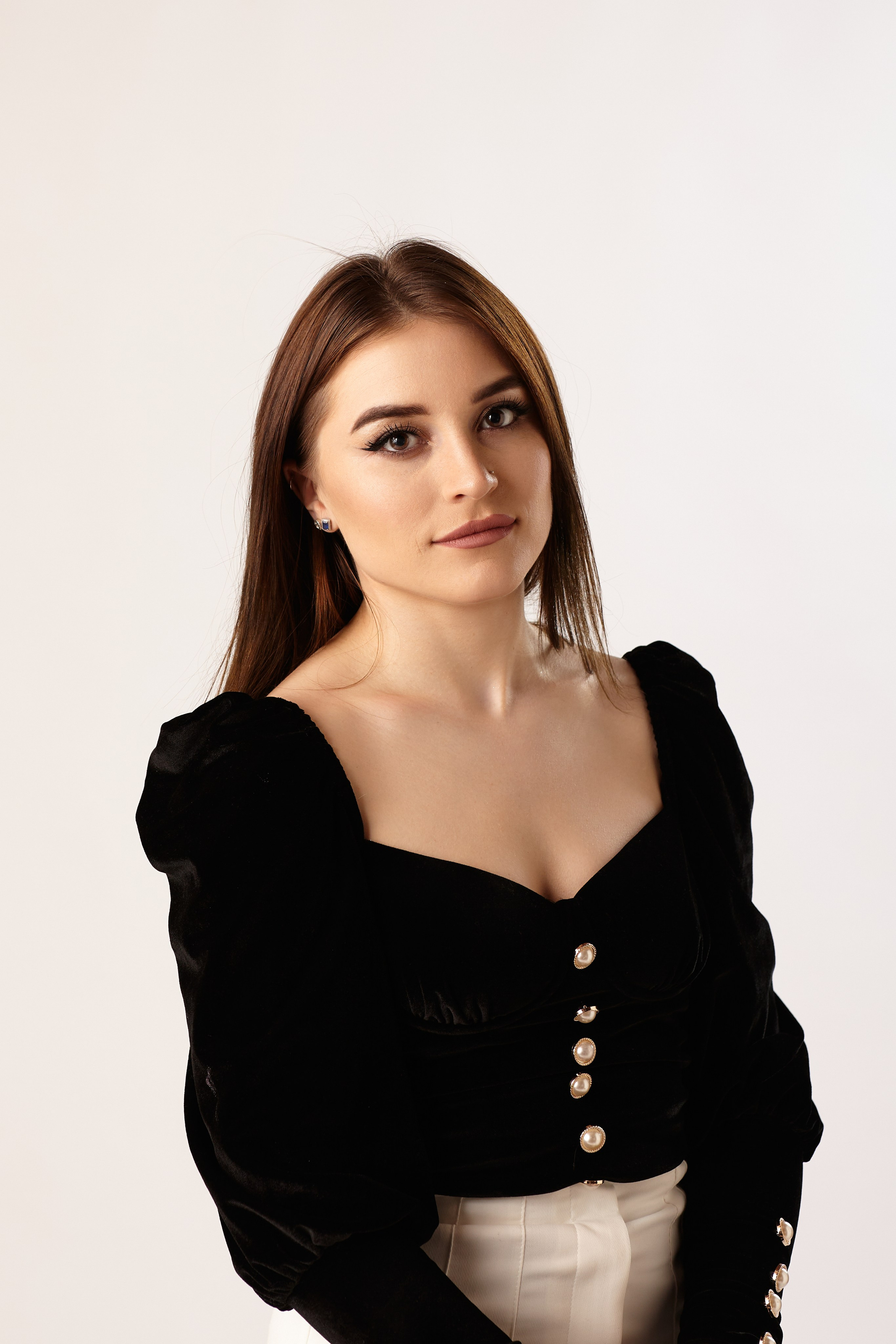 Haarpflege. Dmitrii Lukinykh | Visuelles Storytelling & Cinematische Fotografie in Hamburg