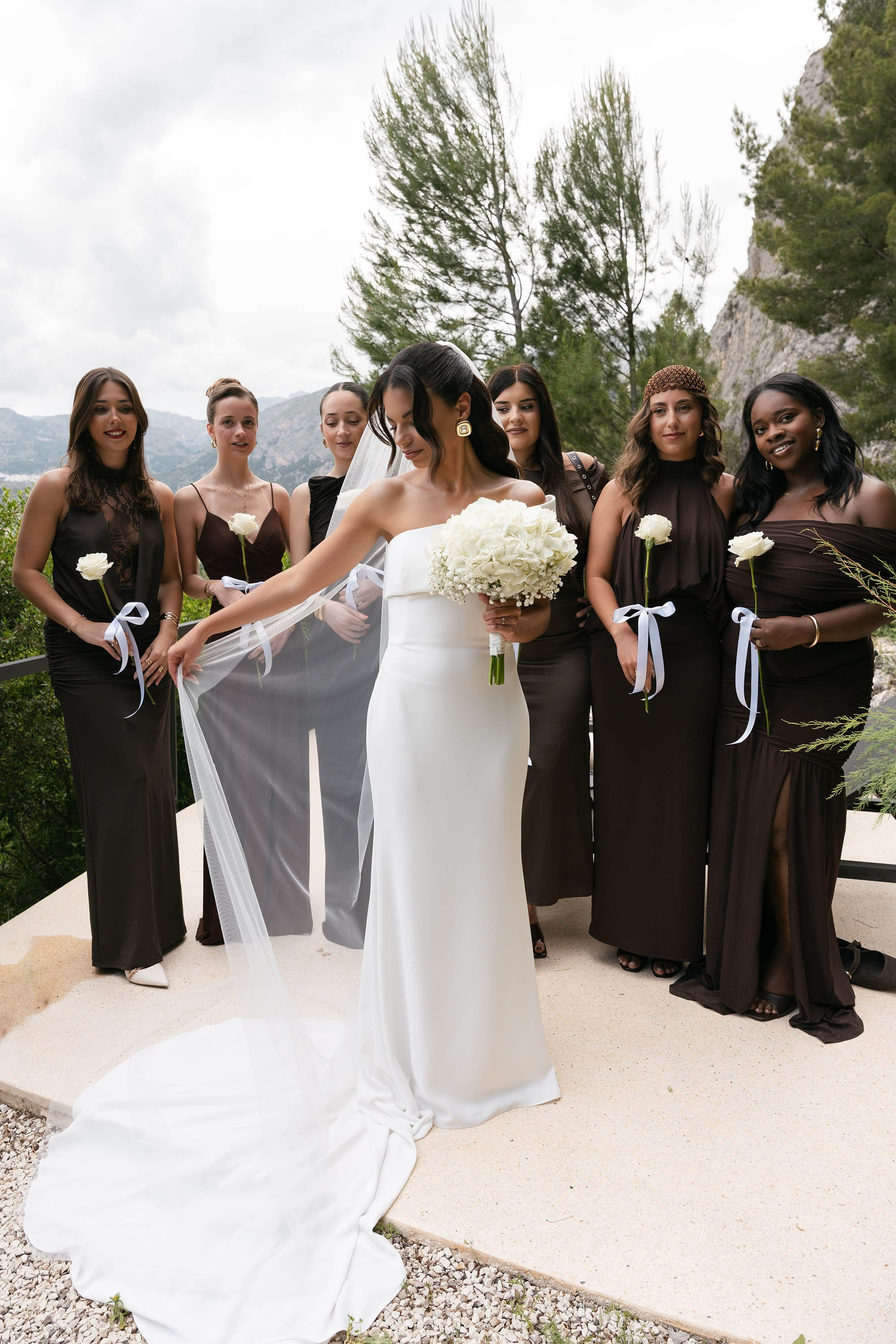Sarah and Theo — VIVOOD. Fotógrafos de bodas de destino y creadores de contenido con base en España
