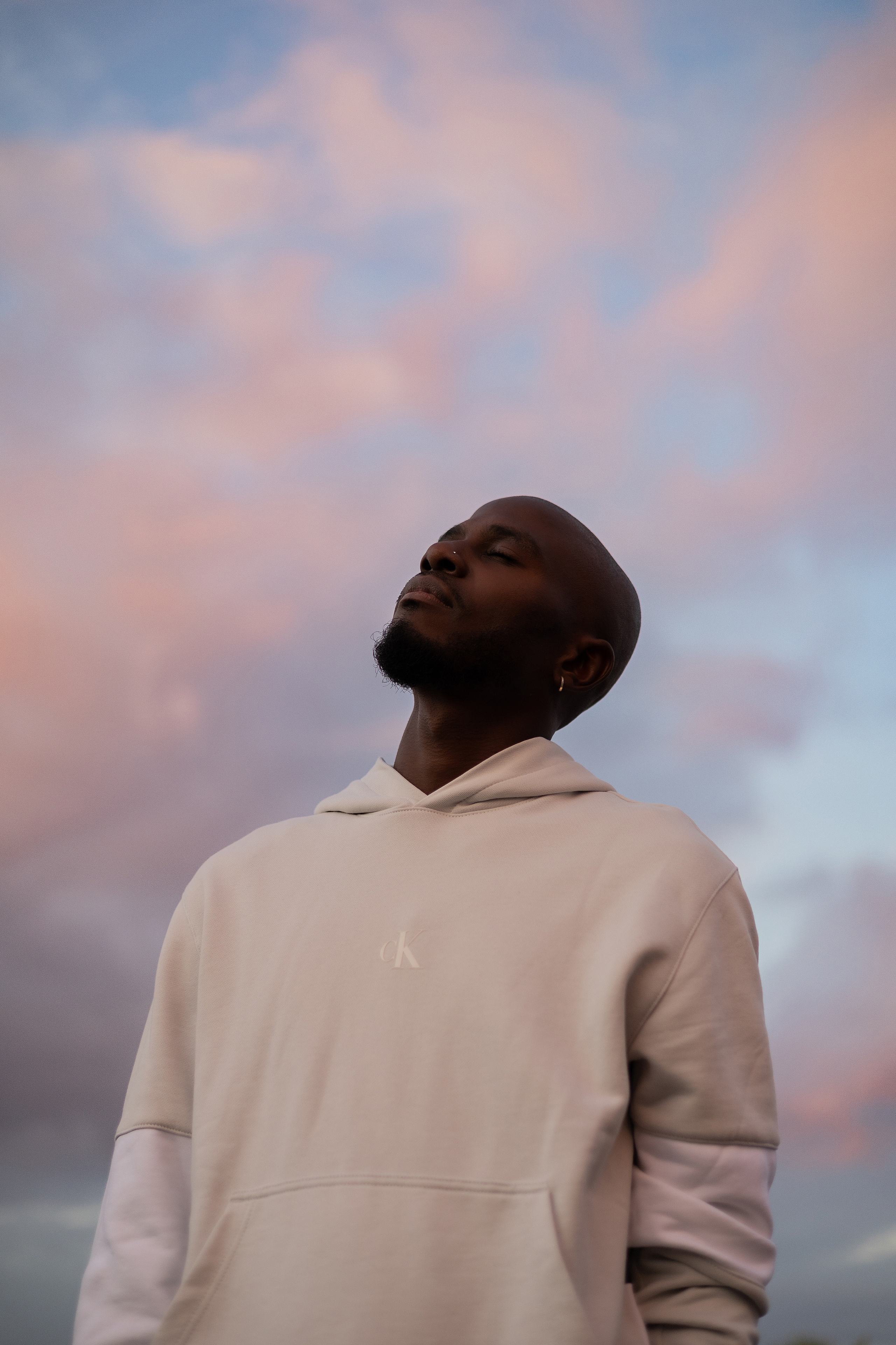 Street Vibes. Urban Male Portraits at Sunset. Modern, Bold & Cinematic. Kristina Kozheltsova- Soulful Portrait&Lifestyle&Love Story Photographer in Leipzig, Germany