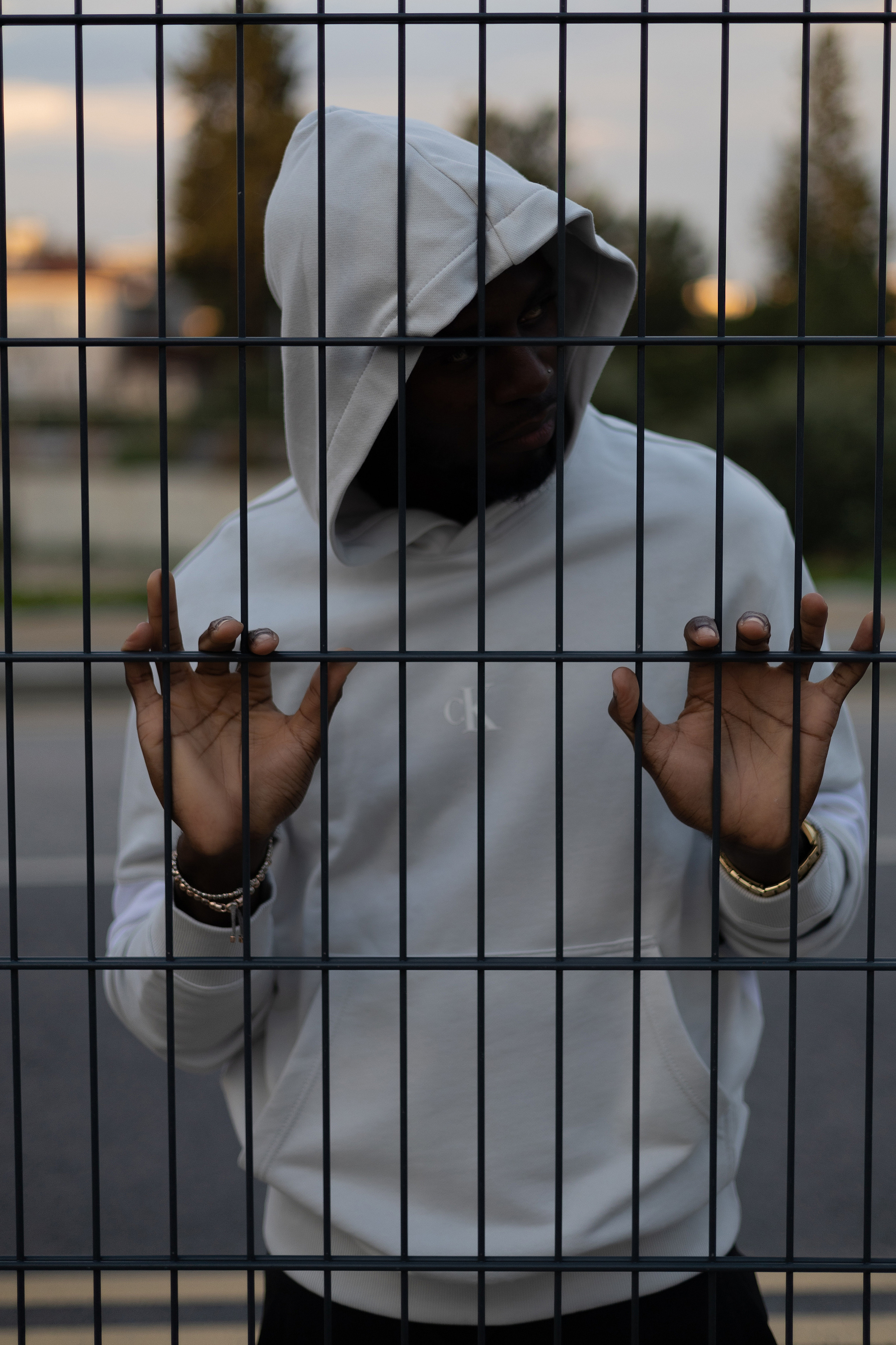 Street Vibes. Urban Male Portraits at Sunset. Modern, Bold & Cinematic. Kristina Kozheltsova- Soulful Portrait&Lifestyle&Love Story Photographer in Leipzig, Germany