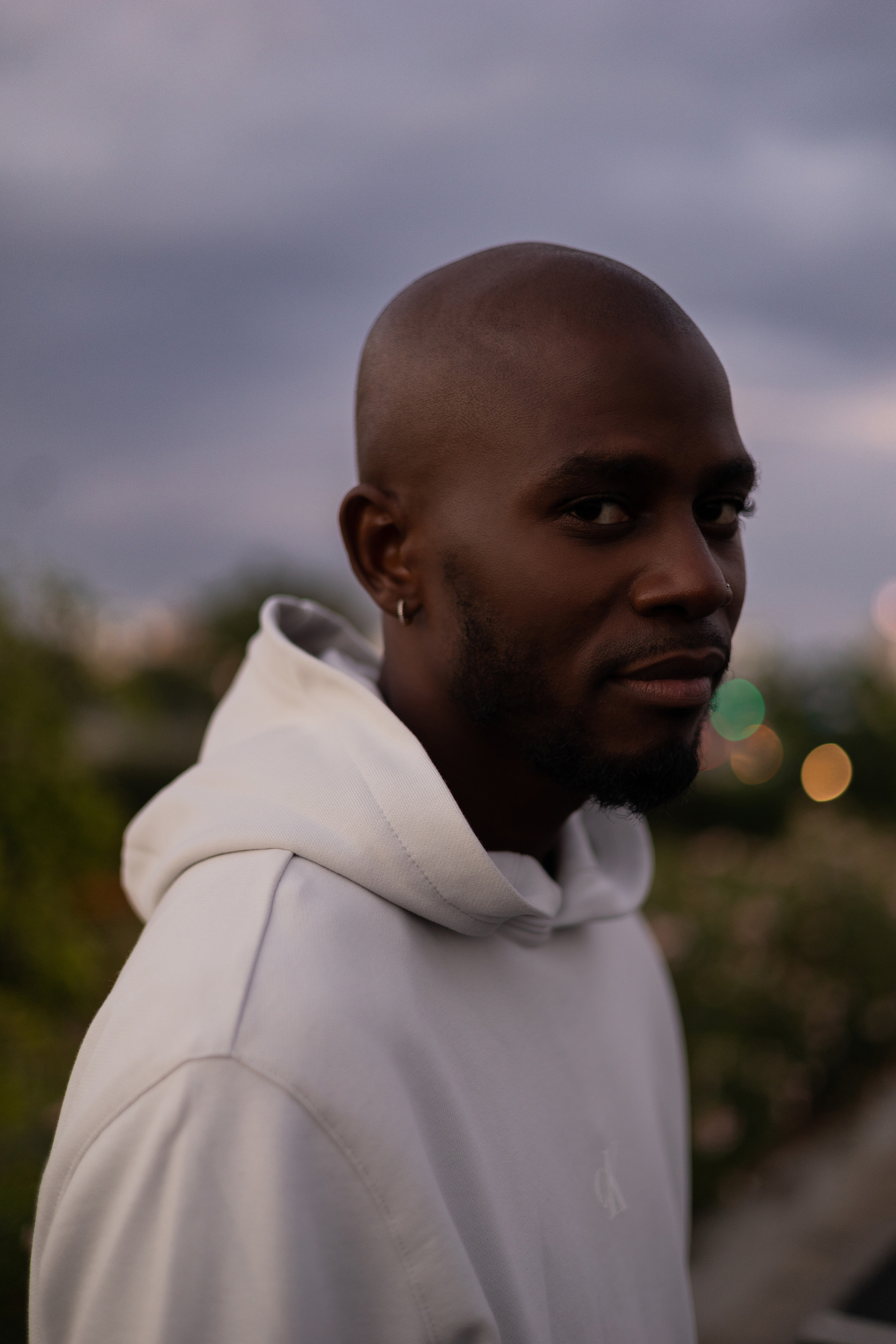 Street Vibes. Urban Male Portraits at Sunset. Modern, Bold & Cinematic. Kristina Kozheltsova- Soulful Portrait&Lifestyle&Love Story Photographer in Leipzig, Germany