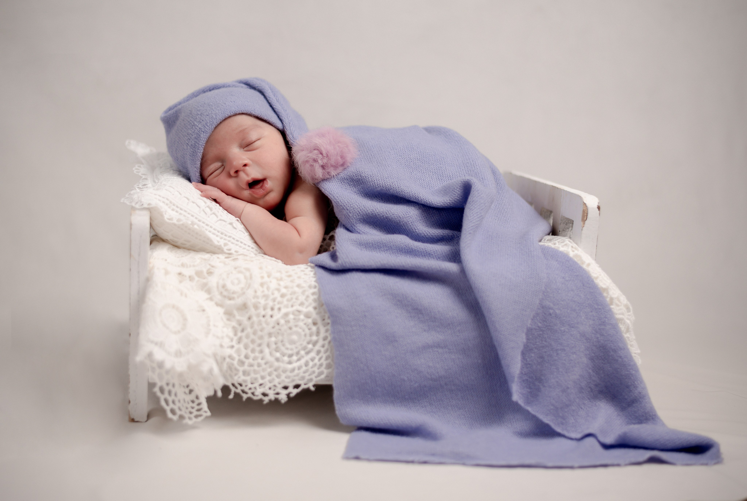 Newborn Photoshoot. Professional Photograher, Antwerpen/Belgium